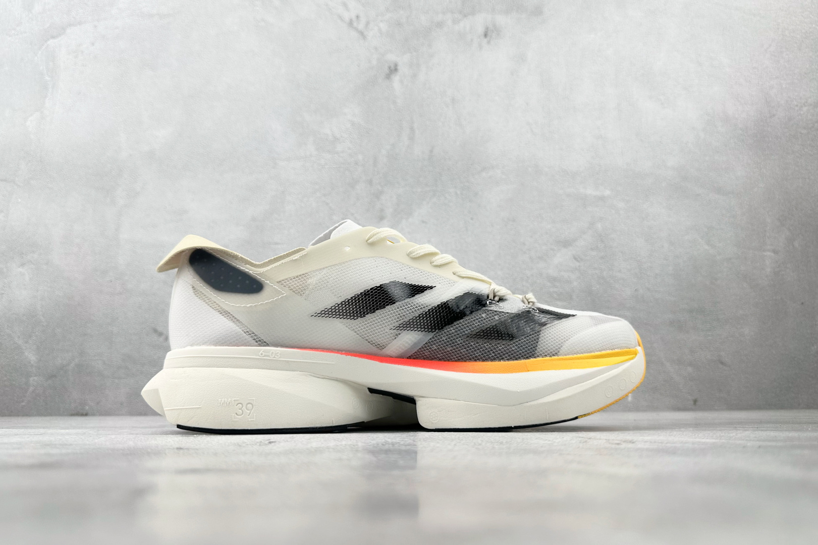 平台订单 adidAdizero Adios Pro 3 白银色 IG6442