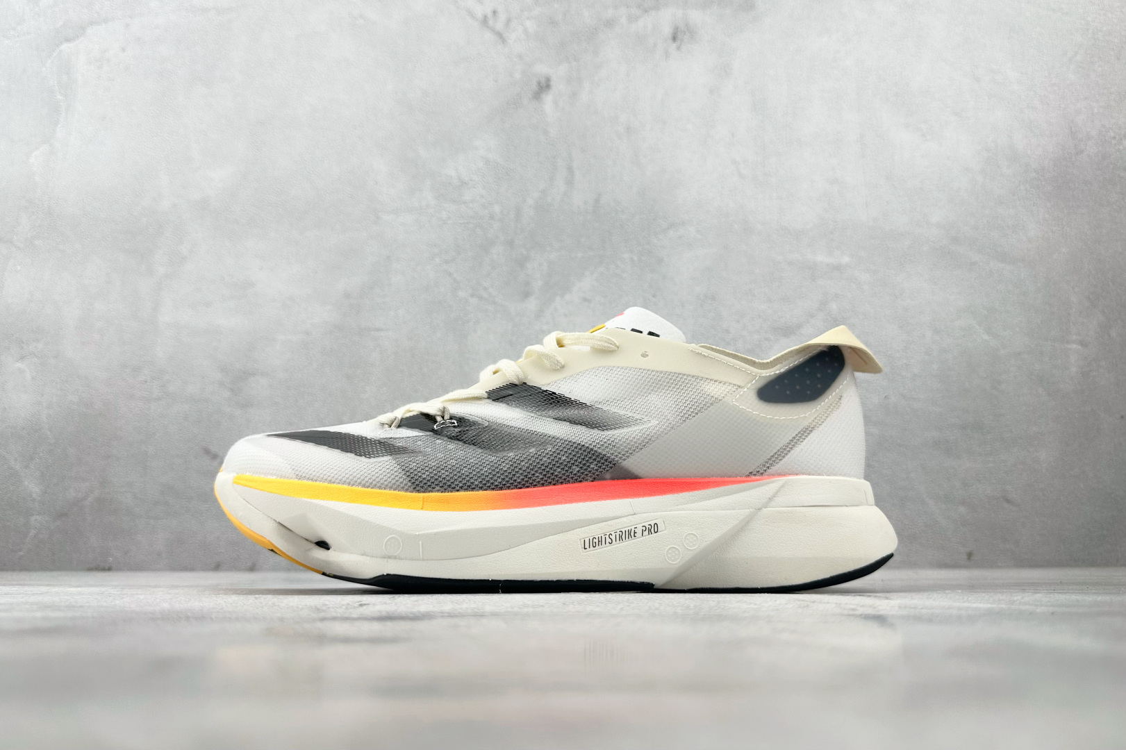 平台订单 adidAdizero Adios Pro 3 白银色 IG6442