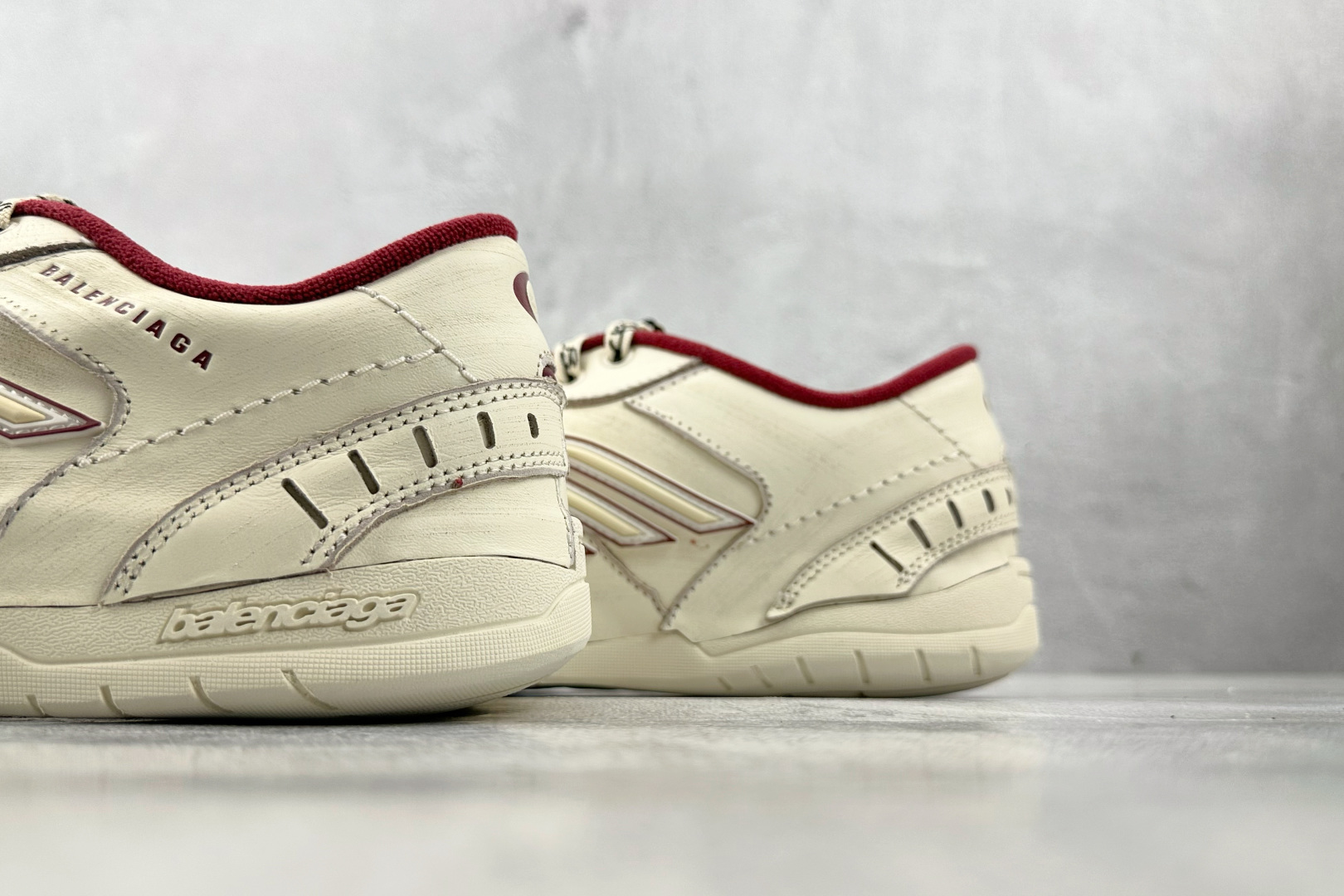 最新外贸批次 Balenciaga巴黎世家 Hamptons Worn-Out 米色 841765WCURS