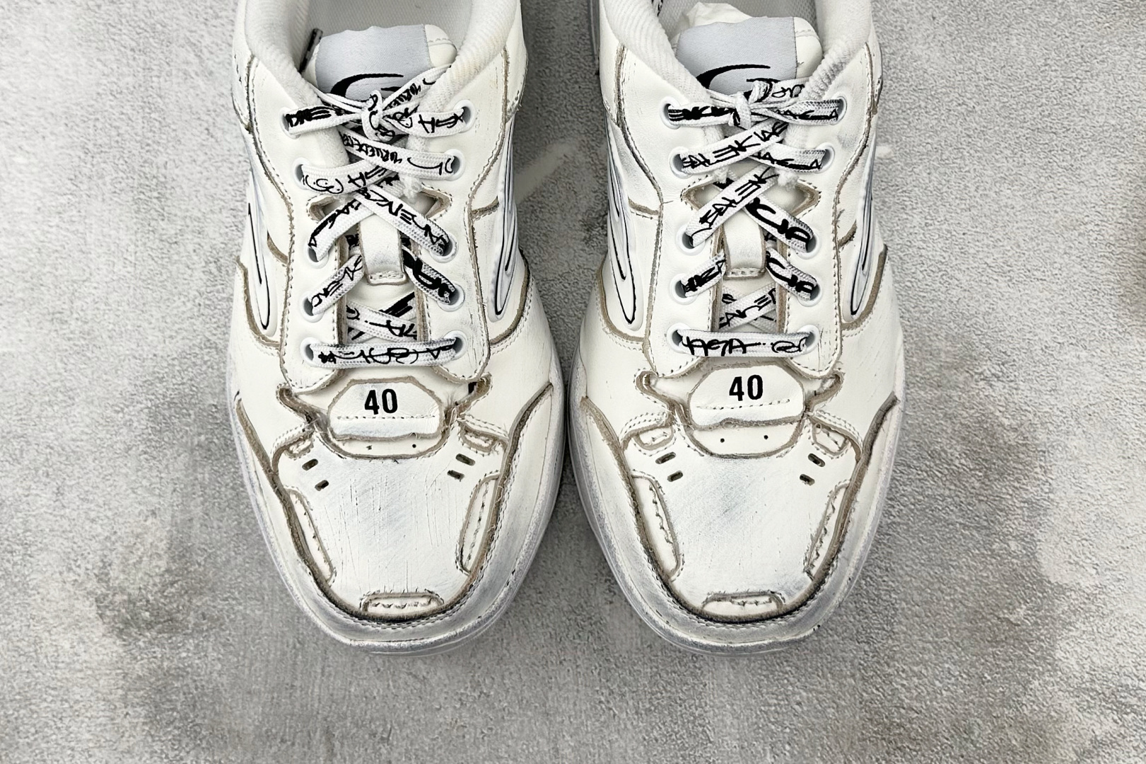 代购版 Balenciaga巴黎世家 Hamptons Worn-Out 白色 841763WCURS