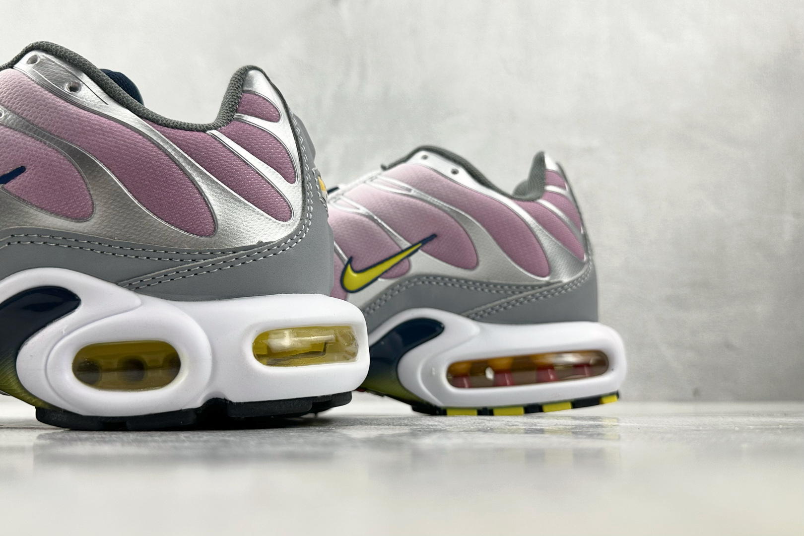 图片[8]-外贸 GW  Nike Air Max Plus 银紫 货号：FN8007-500 尺码：36 36.5 37.5 38 38.5 39 40 40.5 41 42 42.5 43 44 44.5 45 46-选品中心