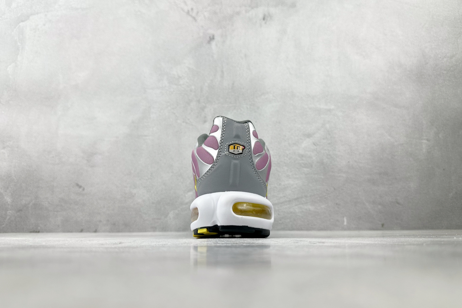 图片[9]-外贸 GW  Nike Air Max Plus 银紫 货号：FN8007-500 尺码：36 36.5 37.5 38 38.5 39 40 40.5 41 42 42.5 43 44 44.5 45 46-选品中心