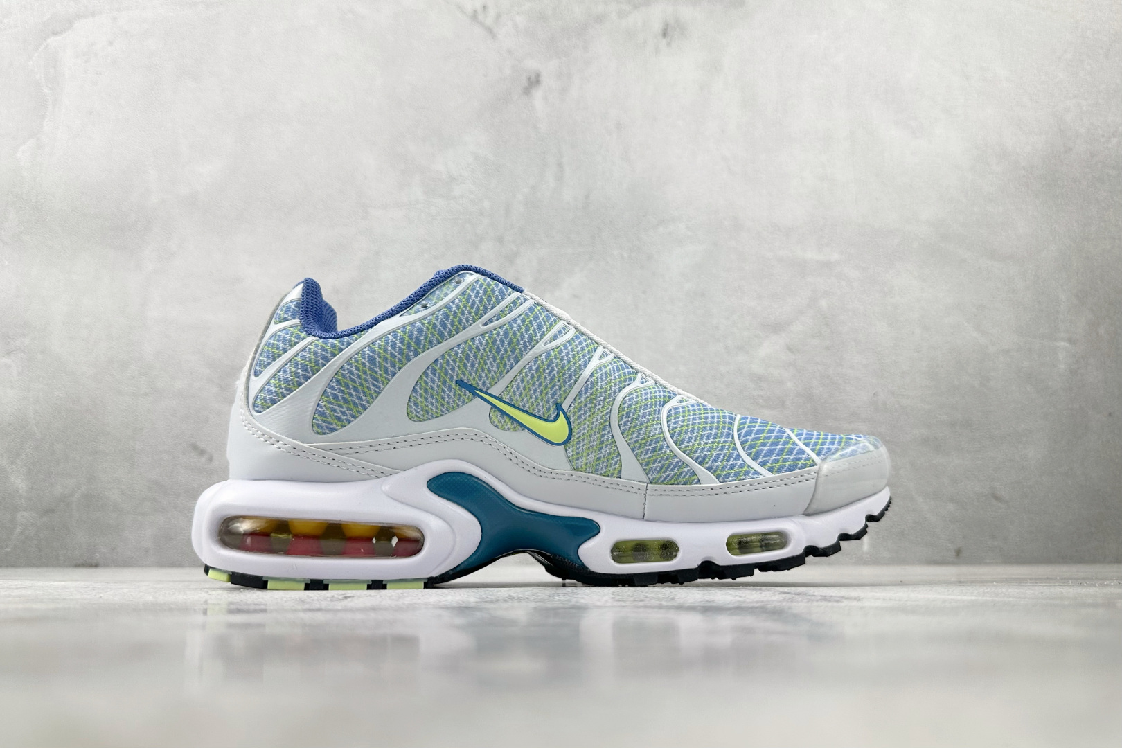 图片[2]-外贸 GW  Nike Air Max Plus 白蓝 货号：HV6227-001 尺码：36 36.5 37.5 38 38.5 39 40 40.5 41 42 42.5 43 44 44.5 45 46-选品中心