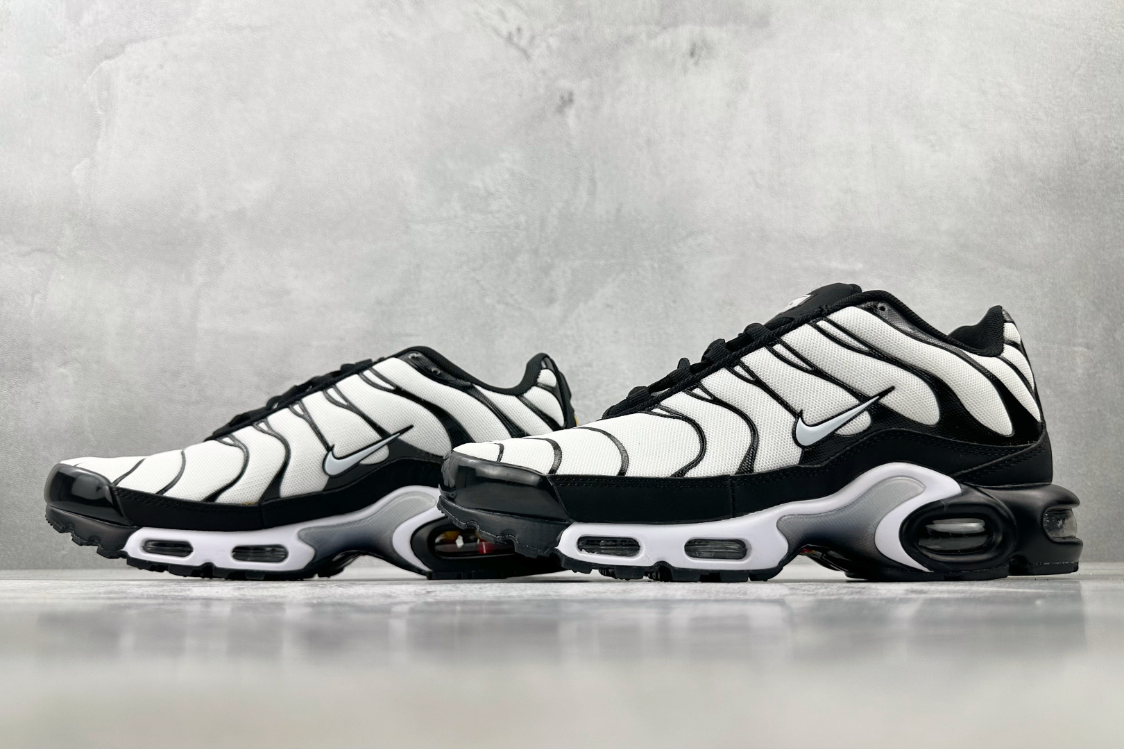 图片[5]-外贸 GW  Nike Air Max Plus 白黑 货号：FV6264-001 尺码：36 36.5 37.5 38 38.5 39 40 40.5 41 42 42.5 43 44 44.5 45 46-选品中心