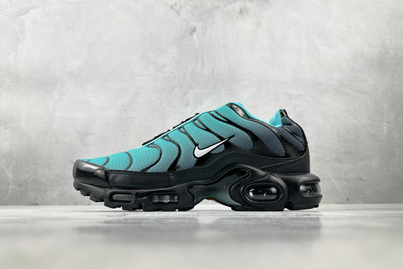 外贸 GW  Nike Air Max Plus 蓝黑 货号：DM0032-401 尺码：36 36.5 37.5 38 38.5 39 40 40.5 41 42 42.5 43 44 44.5 45 46-选品中心