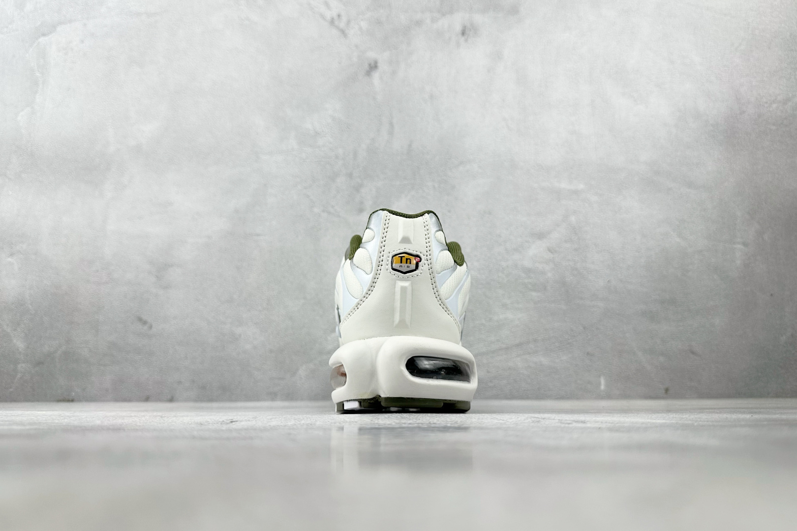 图片[9]-外贸 GW  Nike Air Max Plus 米绿 货号：FB9722-001 尺码：36 36.5 37.5 38 38.5 39 40 40.5 41 42 42.5 43 44 44.5 45 46-选品中心