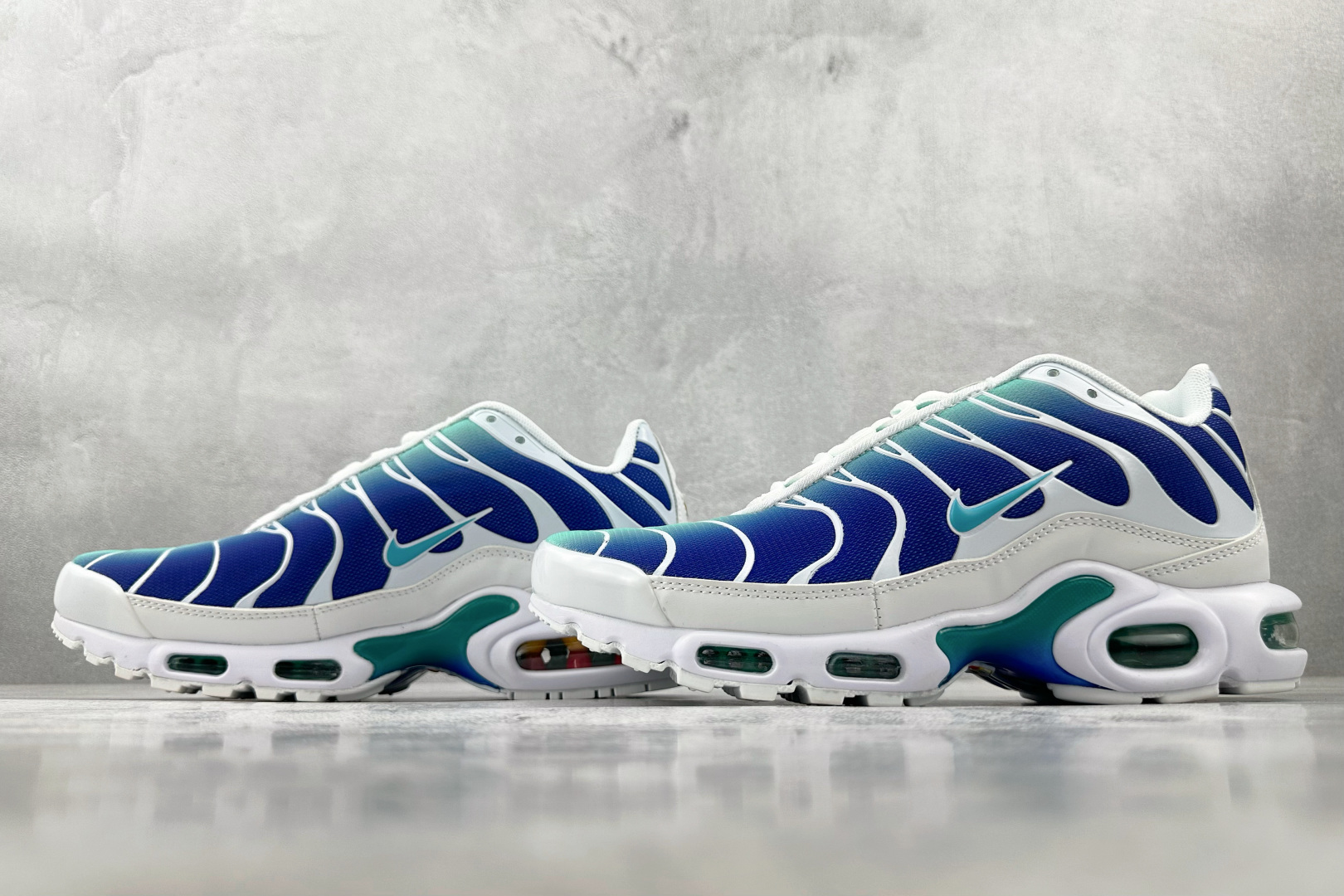 图片[5]-外贸 GW  Nike Air Max Plus 蓝白 货号：DM0032-102 尺码：36 36.5 37.5 38 38.5 39 40 40.5 41 42 42.5 43 44 44.5 45 46-选品中心