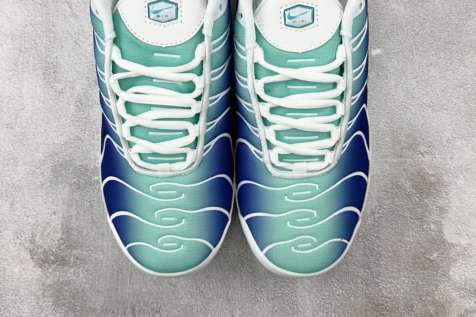 图片[7]-外贸 GW  Nike Air Max Plus 蓝白 货号：DM0032-102 尺码：36 36.5 37.5 38 38.5 39 40 40.5 41 42 42.5 43 44 44.5 45 46-选品中心