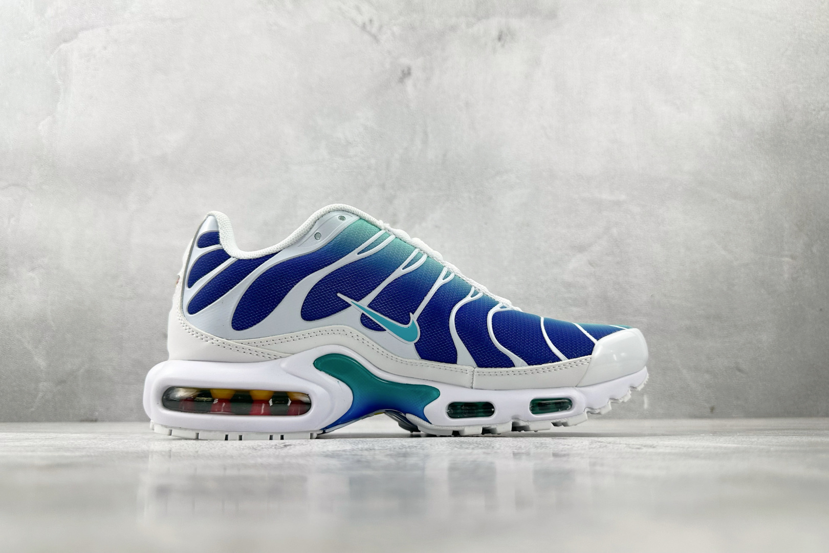 图片[2]-外贸 GW  Nike Air Max Plus 蓝白 货号：DM0032-102 尺码：36 36.5 37.5 38 38.5 39 40 40.5 41 42 42.5 43 44 44.5 45 46-选品中心