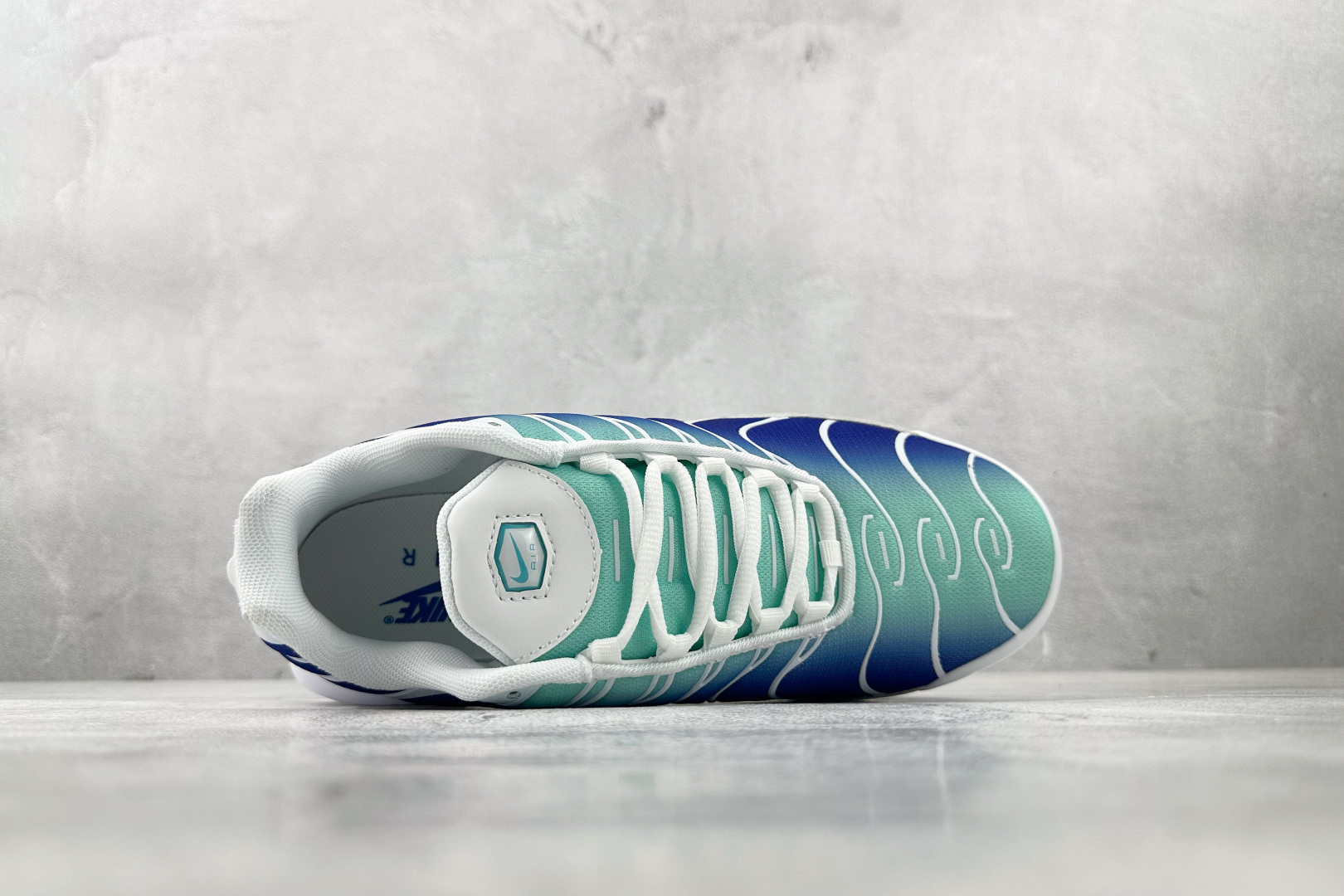 图片[3]-外贸 GW  Nike Air Max Plus 蓝白 货号：DM0032-102 尺码：36 36.5 37.5 38 38.5 39 40 40.5 41 42 42.5 43 44 44.5 45 46-选品中心