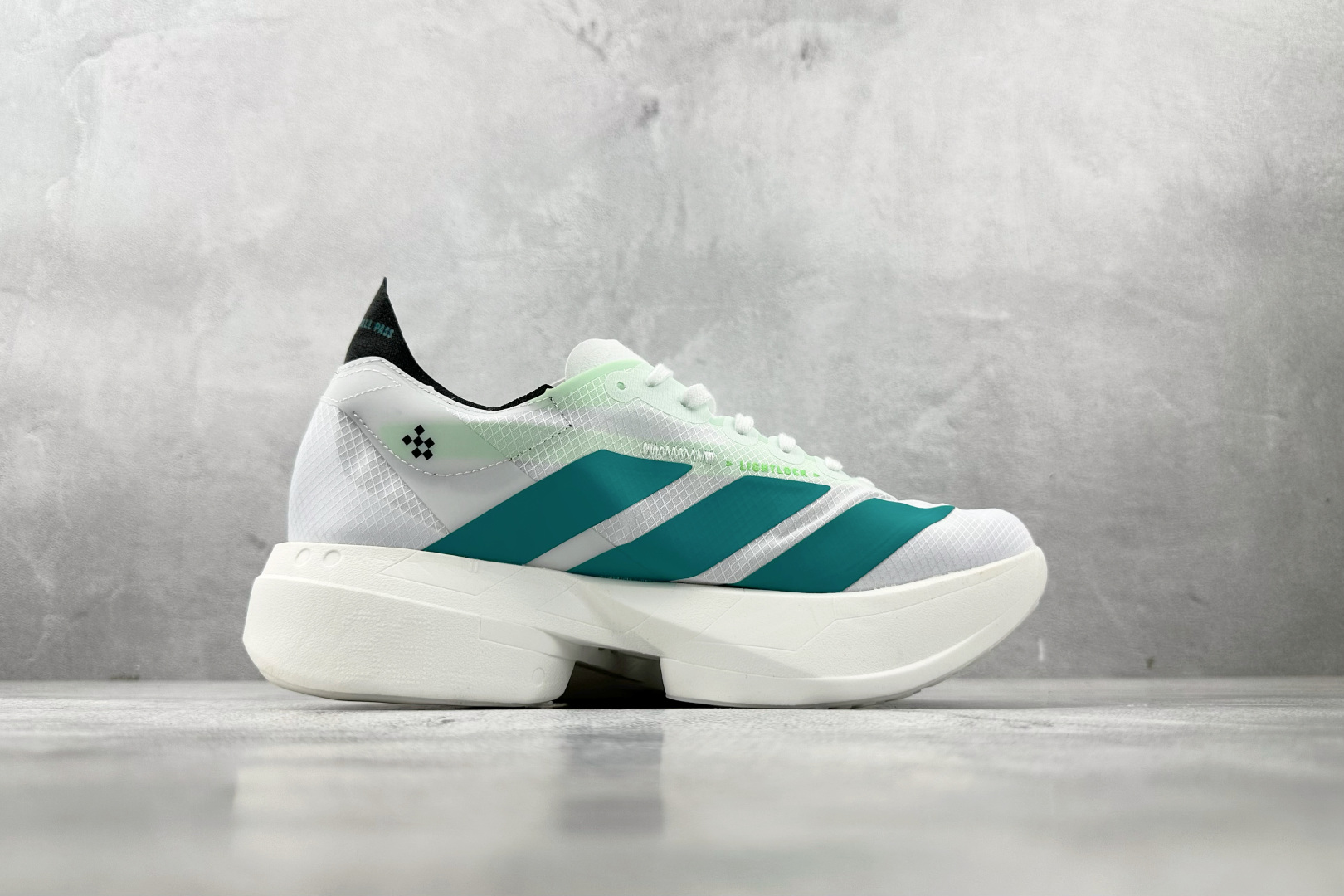 纯原 adidAdizero Adios Pro 4 白青色 JR1267