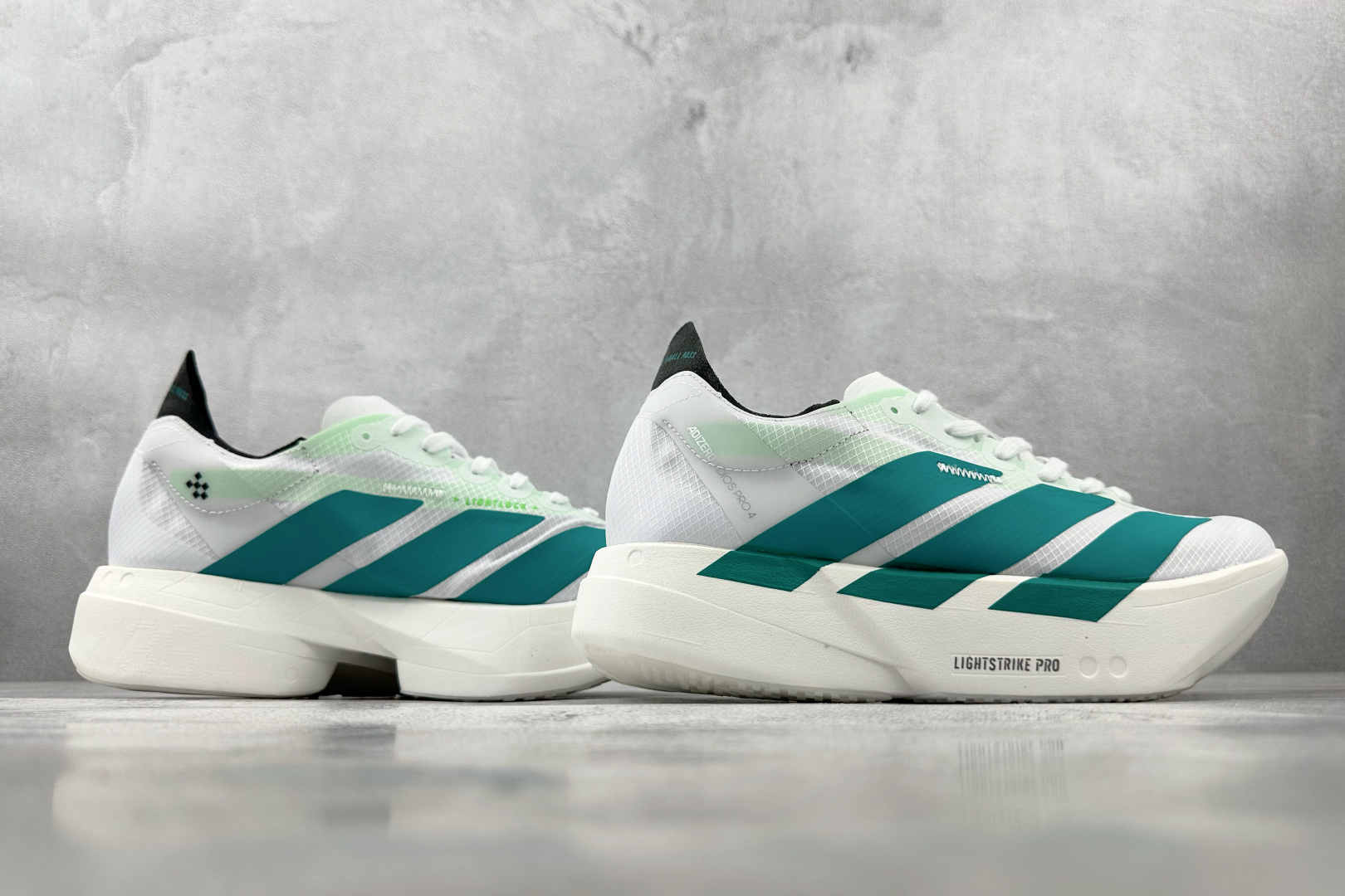 纯原 adidAdizero Adios Pro 4 白青色 JR1267