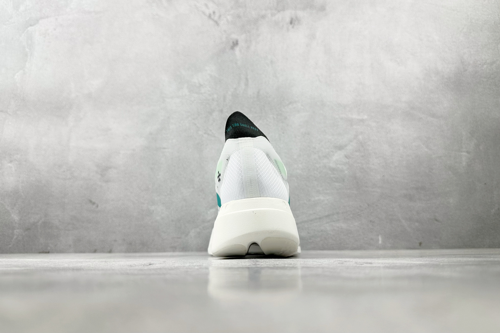 纯原 adidAdizero Adios Pro 4 白青色 JR1267