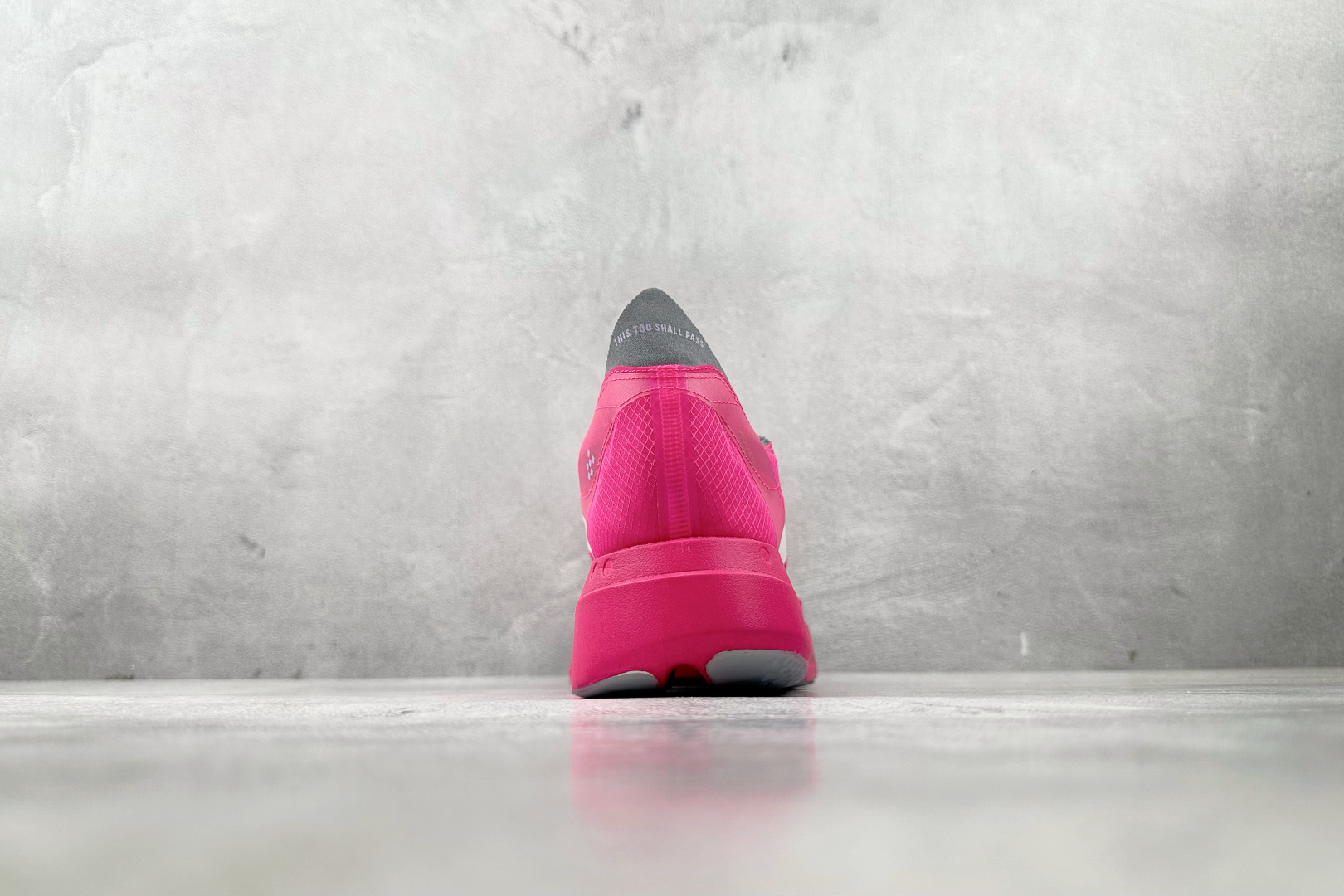 纯原 adidAdizero Adios Pro 4 粉色 JR1269