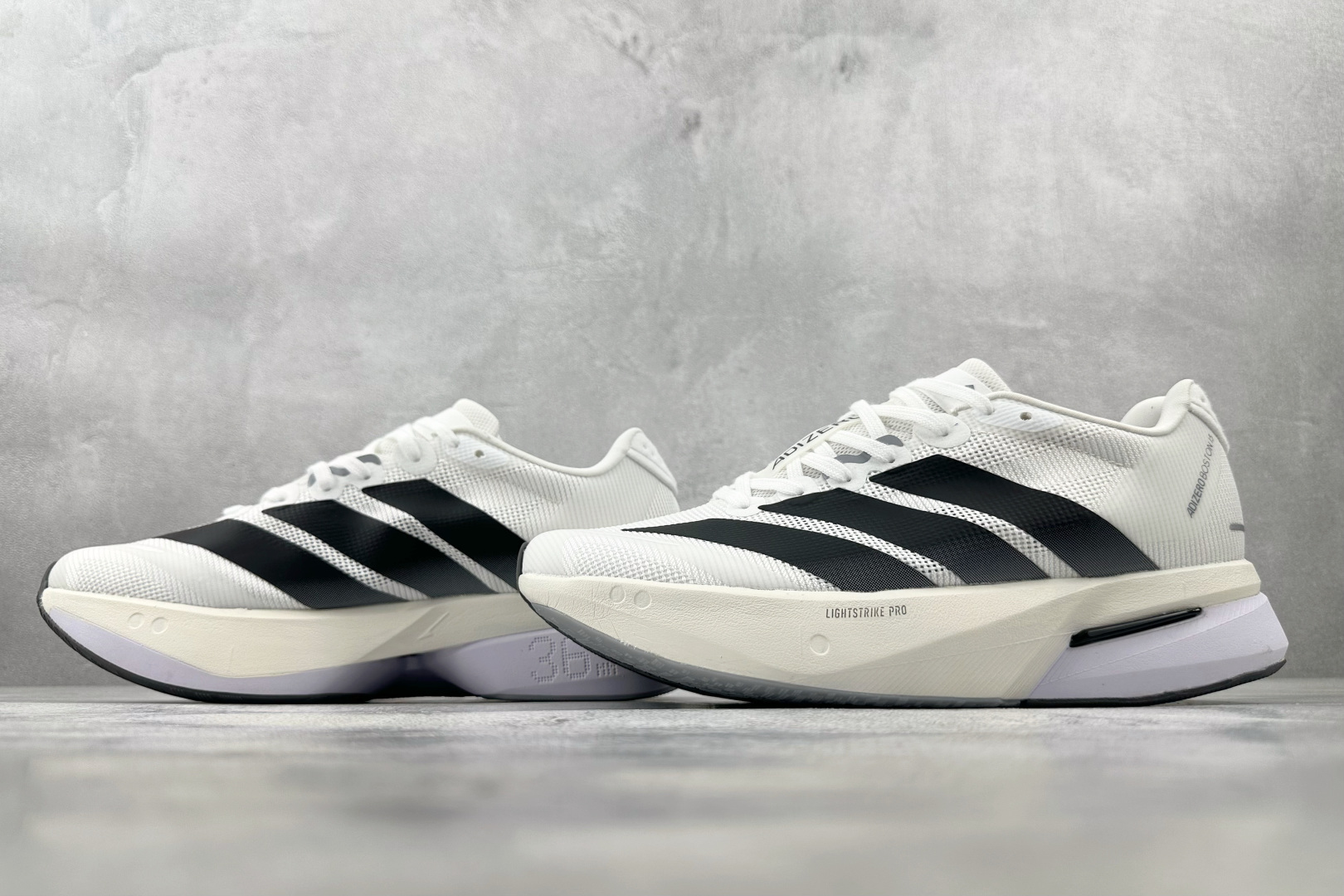 纯原 adidAdizero Boston 13 白黑 JS4939