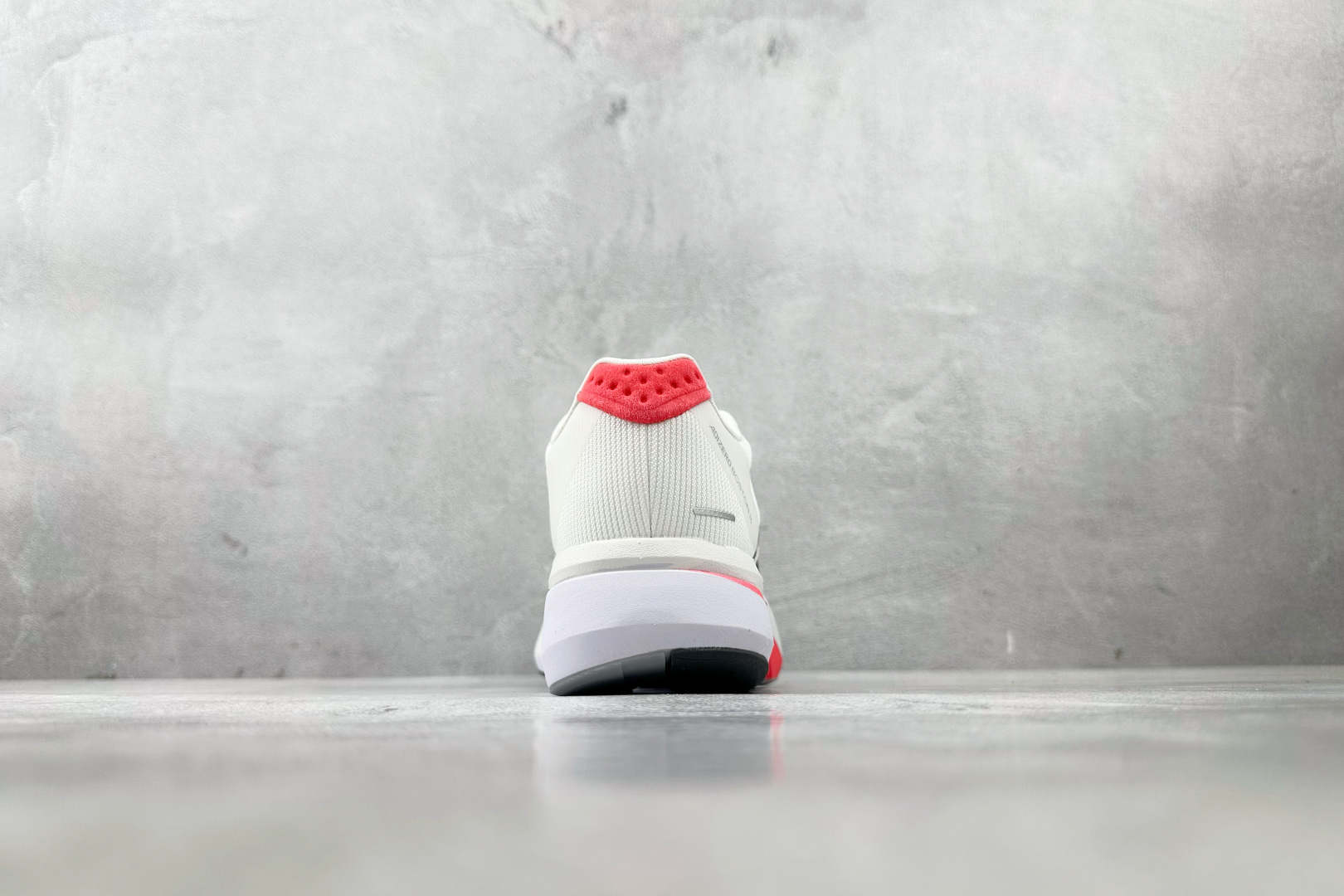 纯原 adidAdizero Boston 13 白色 JS4932