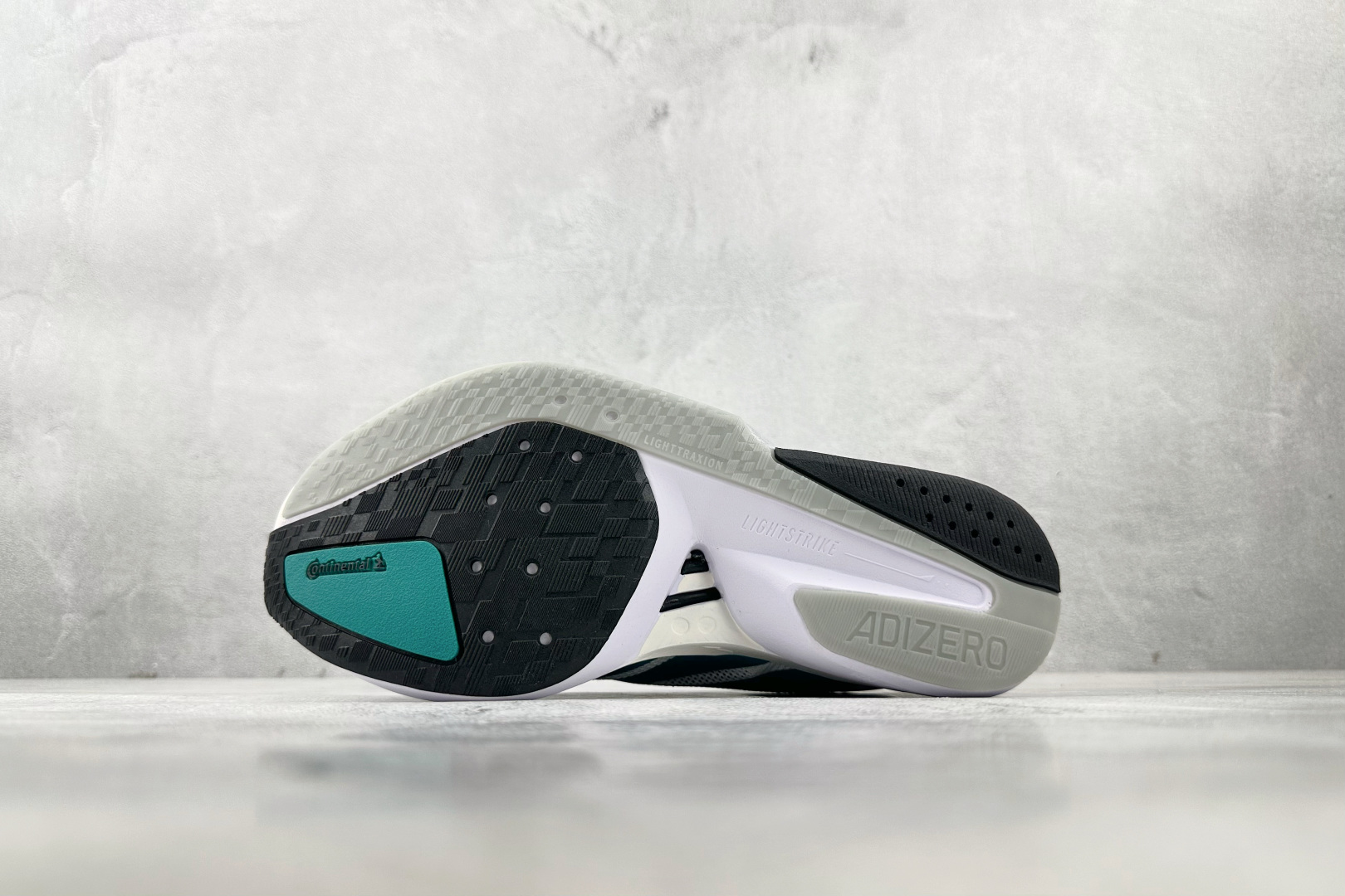 纯原 adidAdizero Boston 13 白青 JR4791