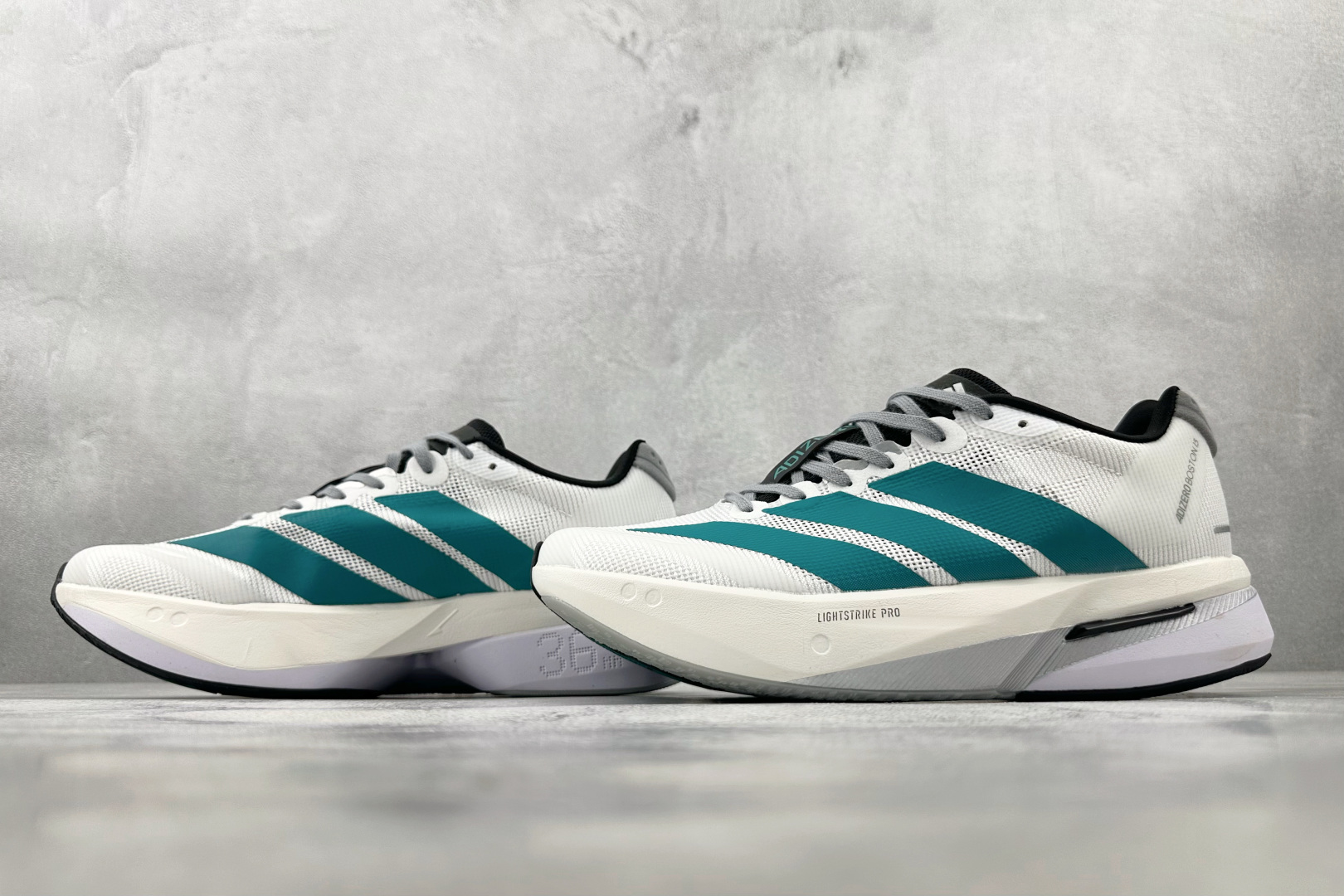 纯原 adidAdizero Boston 13 白青 JR4791