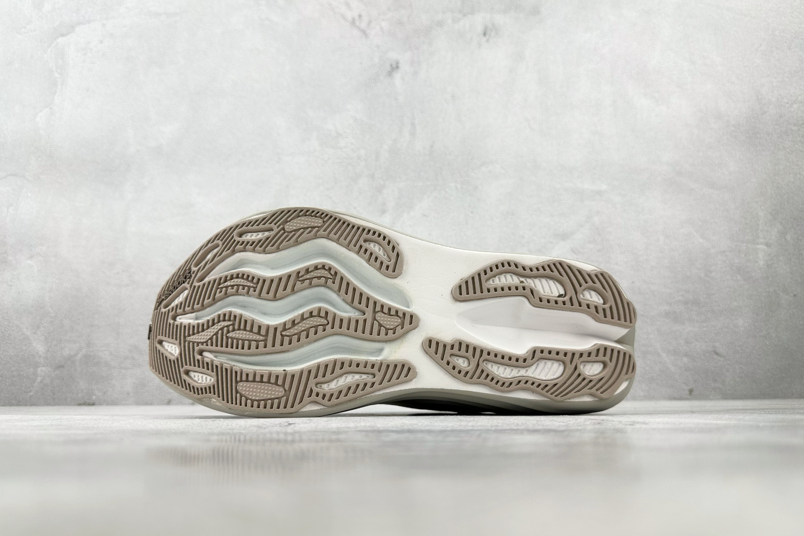 Brooks布鲁克斯 Glycerin max 白色 120436-1B-208