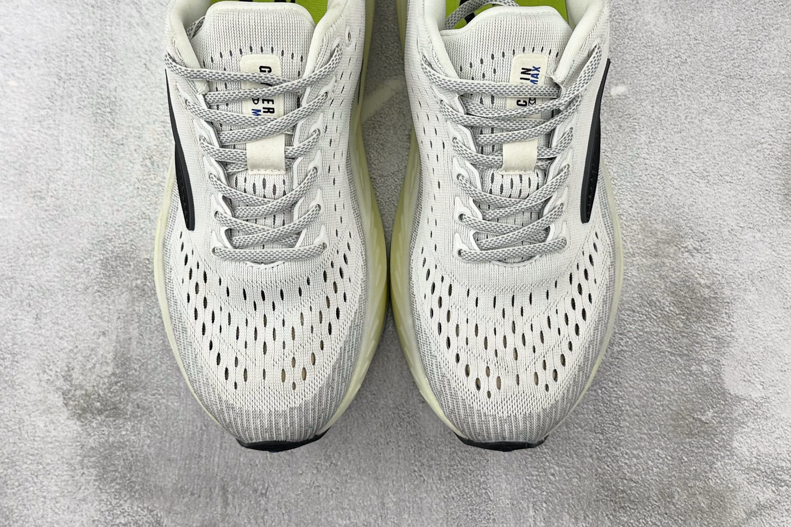 Brooks布鲁克斯 Glycerin max 灰色 1104471D099