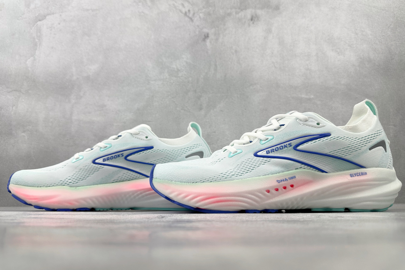 Brooks布鲁克斯 Glycerin 22 白蓝 1204341B-110