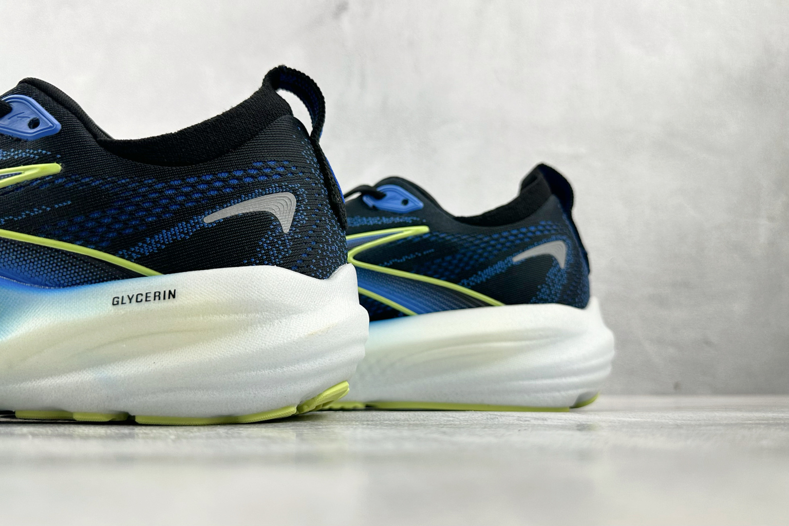 Brooks布鲁克斯 Glycerin 22 黑蓝黄色 1104451D002