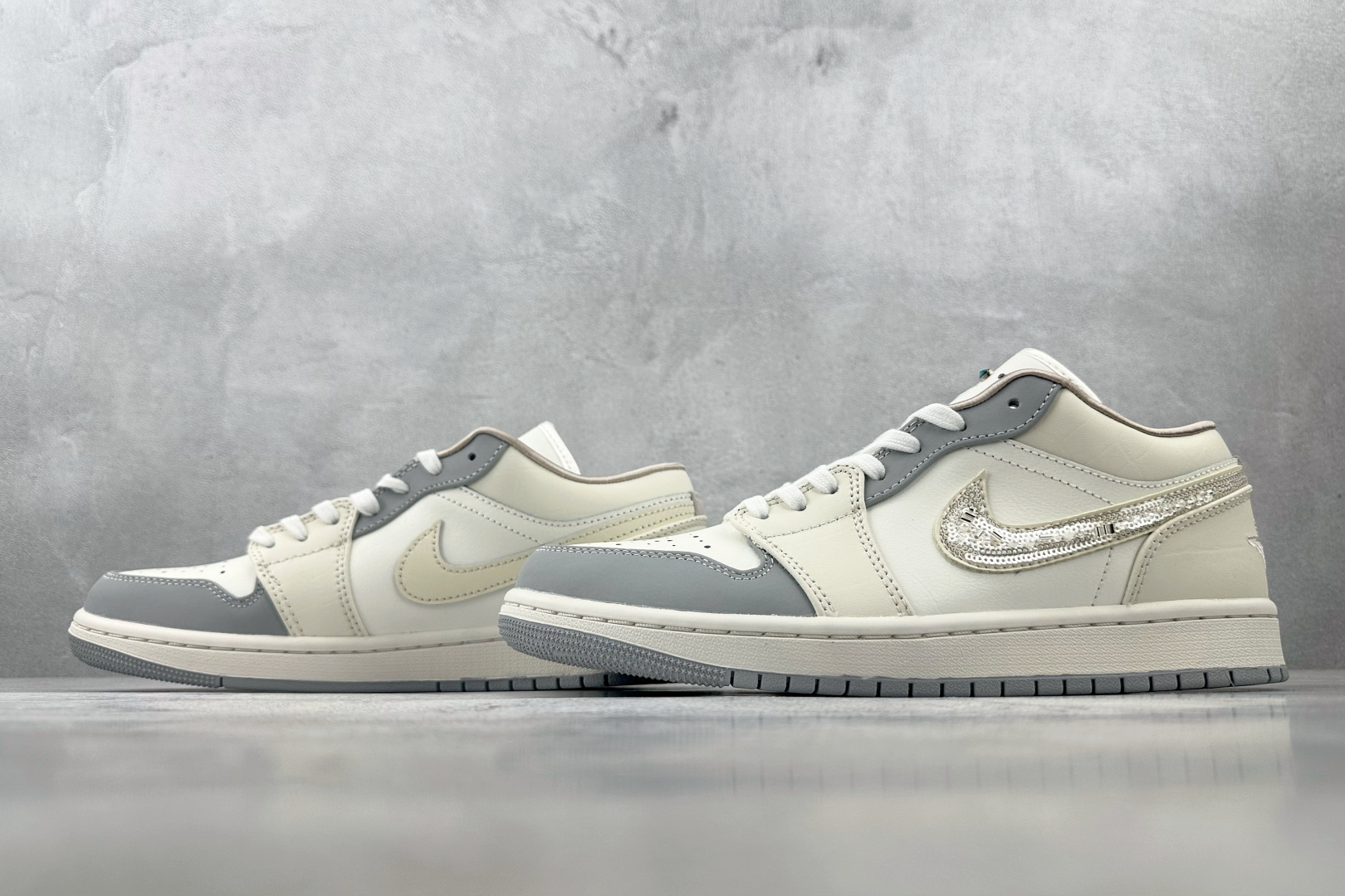 240 Jordan Air Jordan 1 米白 IH7323-100