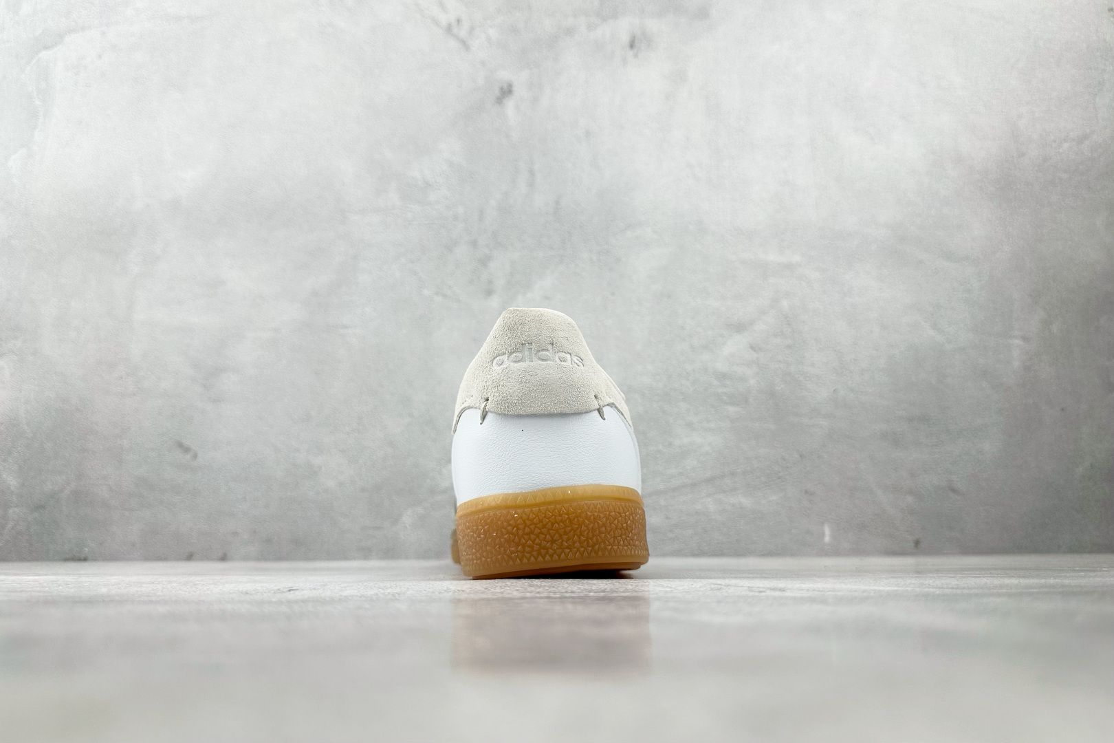 160 出口订单 Invincible x adidoriginals HANDBALL SPEZIAL 白色 JQ2376-Chinese UA Cheap High Quatity Brand Clothes Bags handbags Sneakers wholesale wholesaler seller from China Factory suppliers Fashion Clothing Shoes best Quality Beautiful Price 160 出口订单 Invincible x adidoriginals HANDBALL SPEZIAL 白色 JQ2376