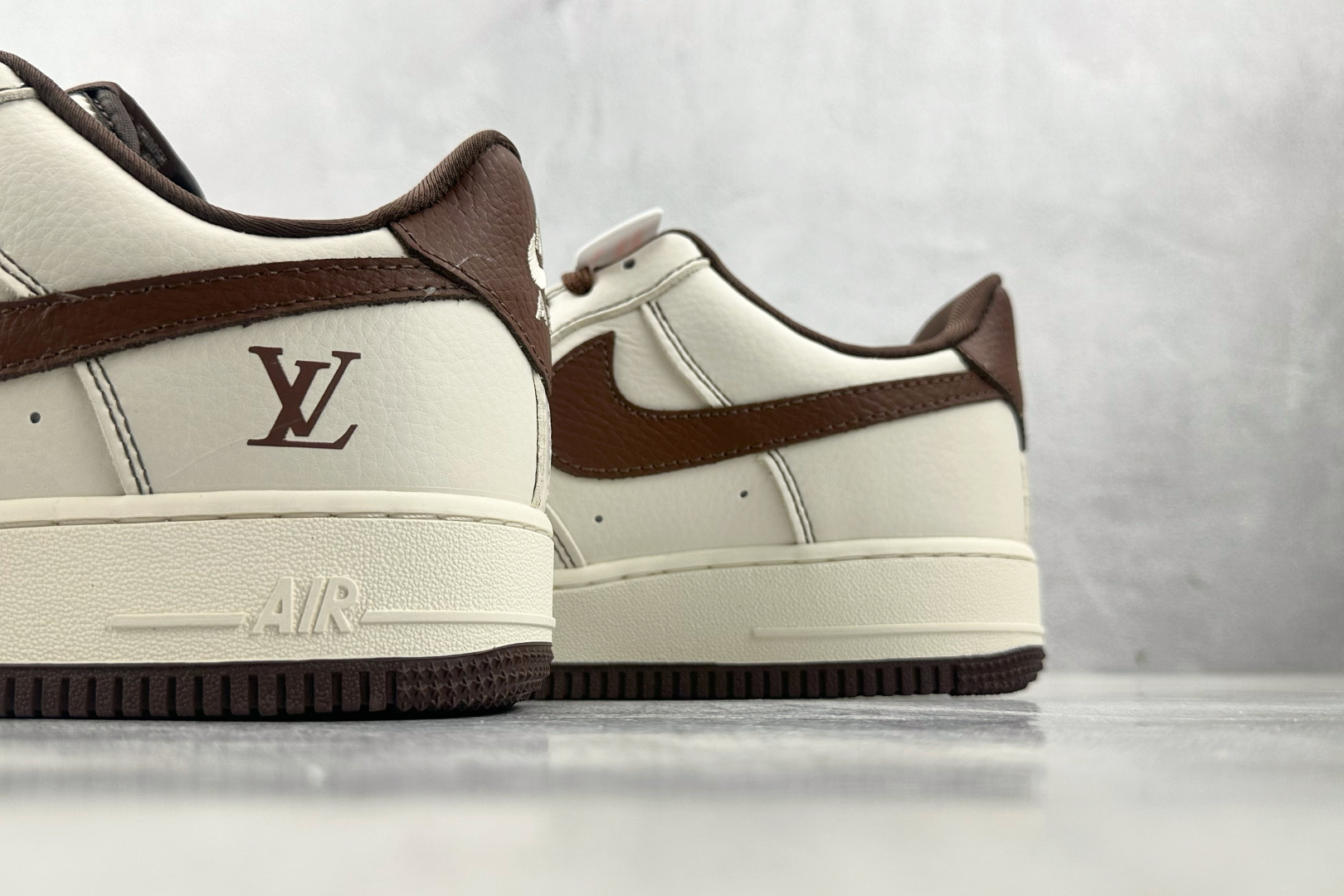 260 Nike Air Force 1'07 LV 联名 米白棕 KK1988-087