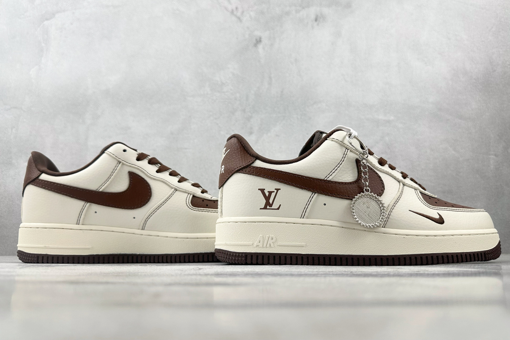 260 Nike Air Force 1'07 LV 联名 米白棕 KK1988-087