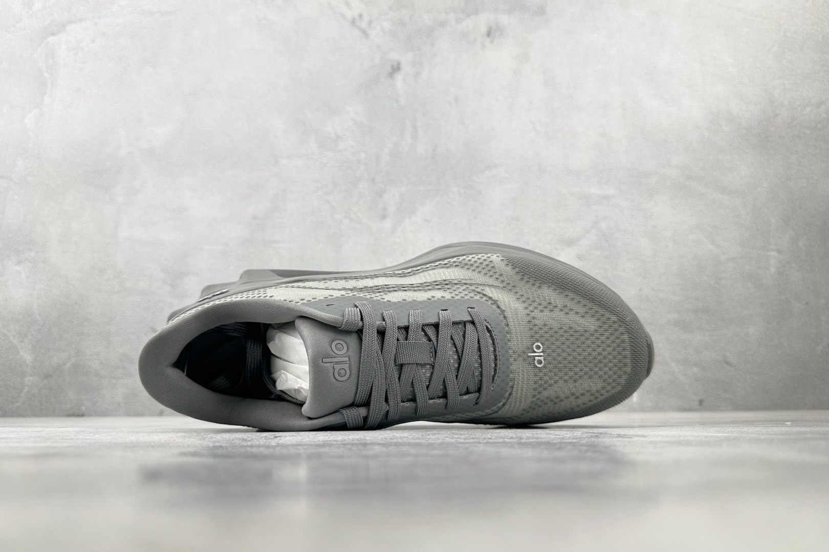 230 外贸专供 平台高端首选 alo yoga Alo Runner 灰色 A0590U-Grey-Chinese UA Cheap High Quatity Brand Clothes Bags handbags Sneakers wholesale wholesaler seller from China Factory suppliers Fashion Clothing Shoes best Quality Beautiful Price 230 外贸专供 平台高端首选 alo yoga Alo Runner 灰色 A0590U-Grey