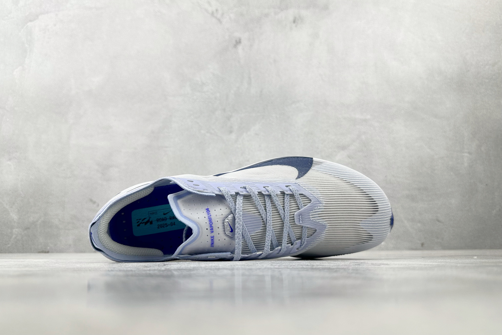 GW 本地
Nike Zoom VaporFly Next 4% 蓝灰

货号：HF6414-001
尺