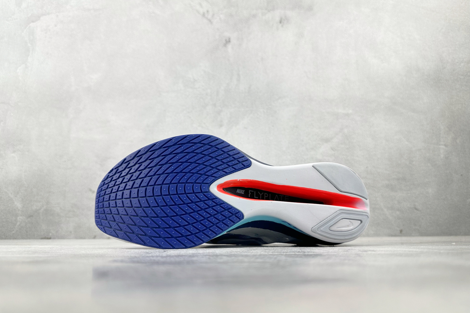 GW 本地
Nike Zoom VaporFly Next 4% 蓝灰

货号：HF6414-001
尺