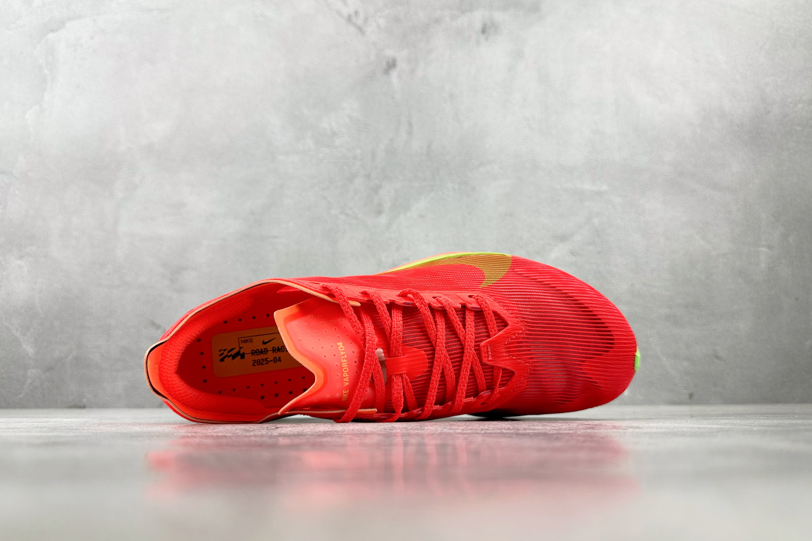 GW 本地
Nike Zoom VaporFly Next 4% 红色

货号：HF6414-600
尺