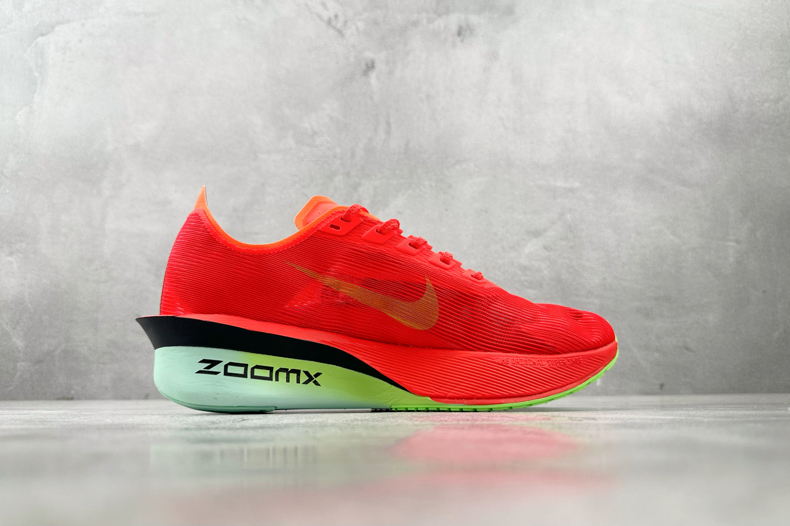 GW 本地
Nike Zoom VaporFly Next 4% 红色

货号：HF6414-600
尺
