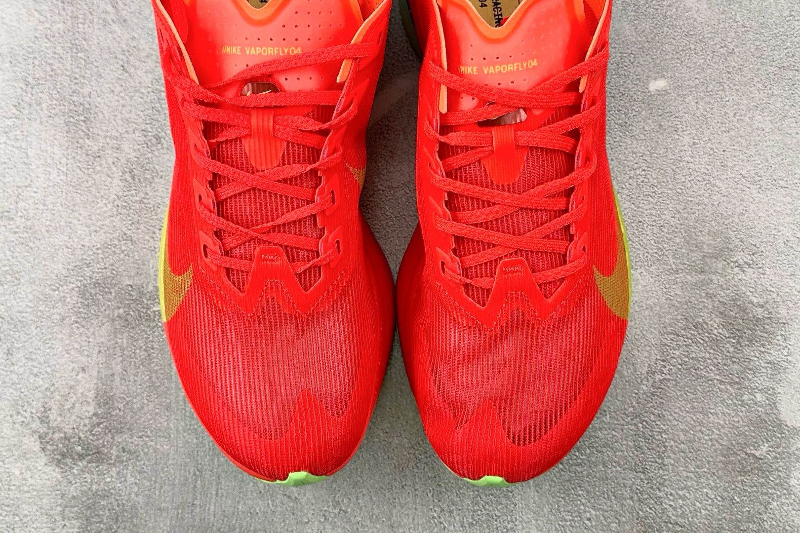 GW 本地
Nike Zoom VaporFly Next 4% 红色

货号：HF6414-600
尺