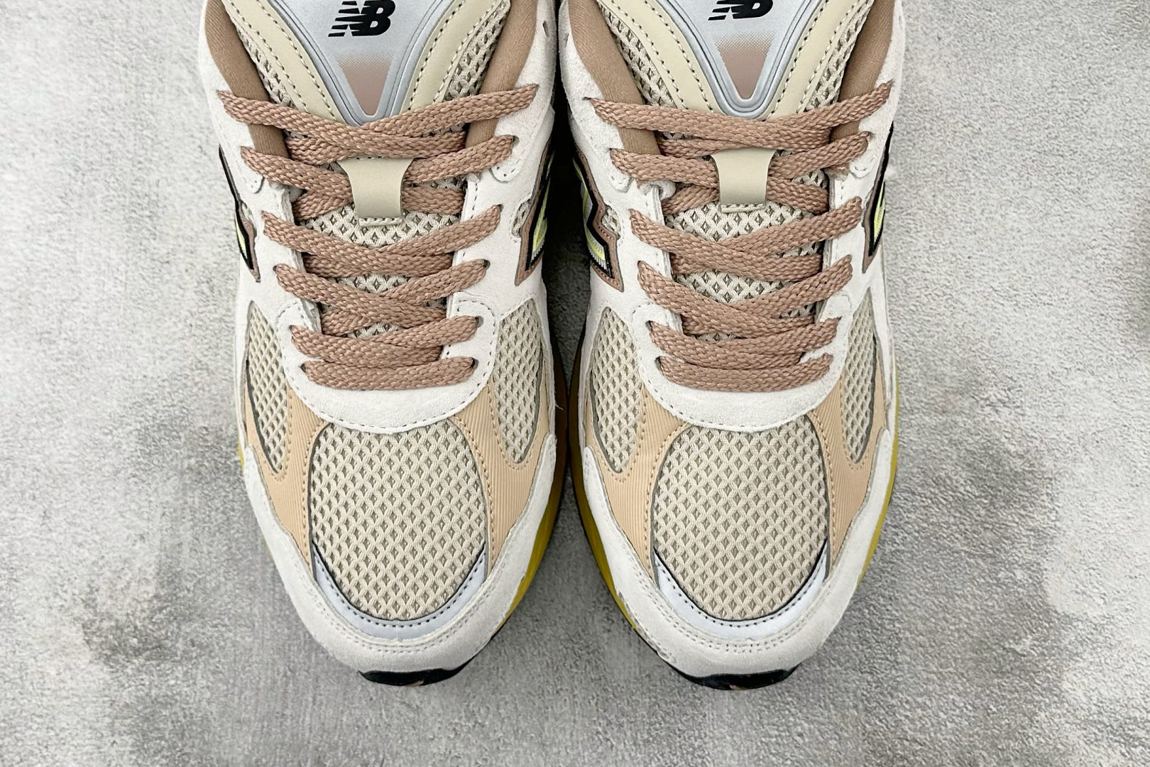 大厂出品 New Balance NB 2010 米白色 U2010SGR
