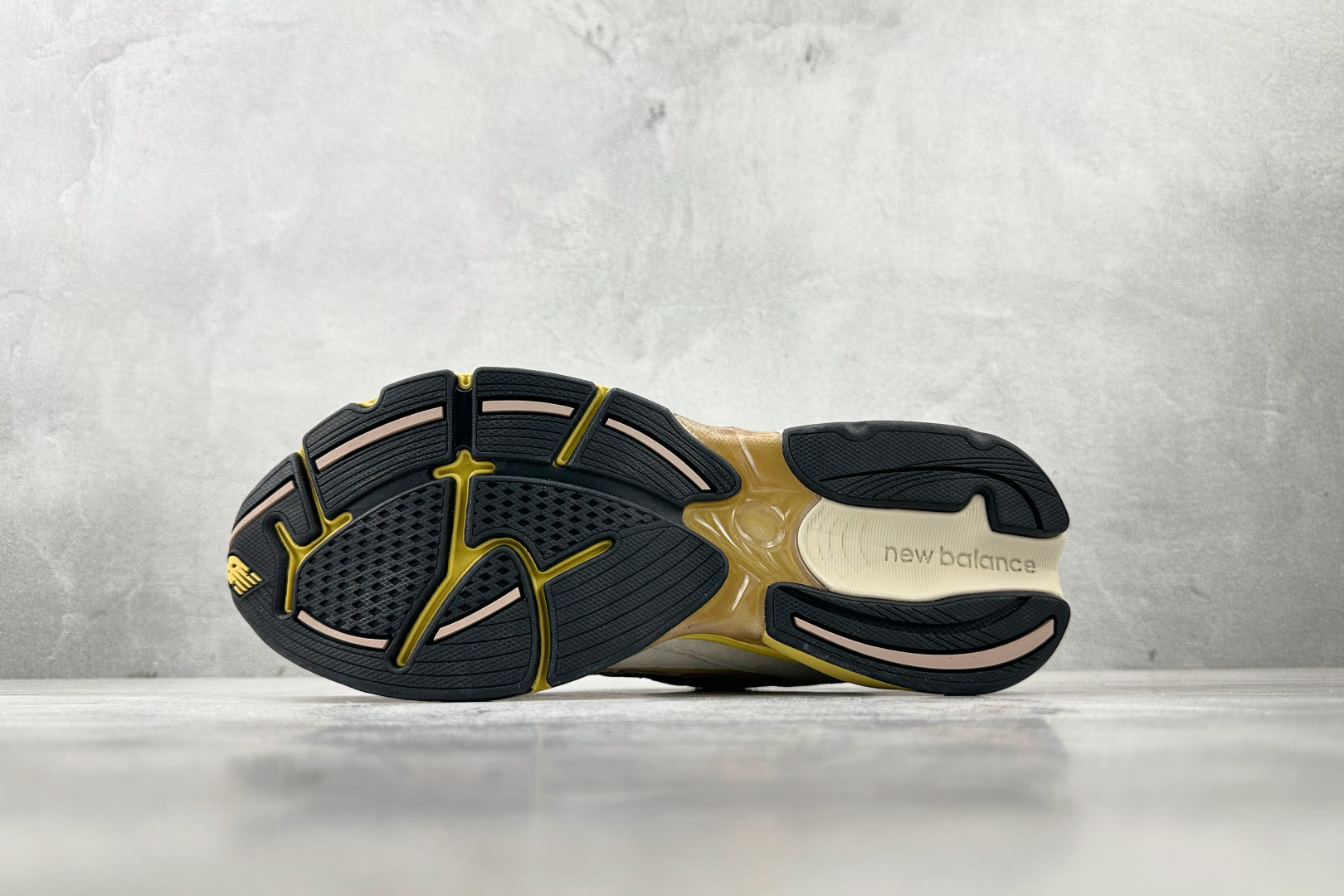 大厂出品 New Balance NB 2010 米白色 U2010SGR