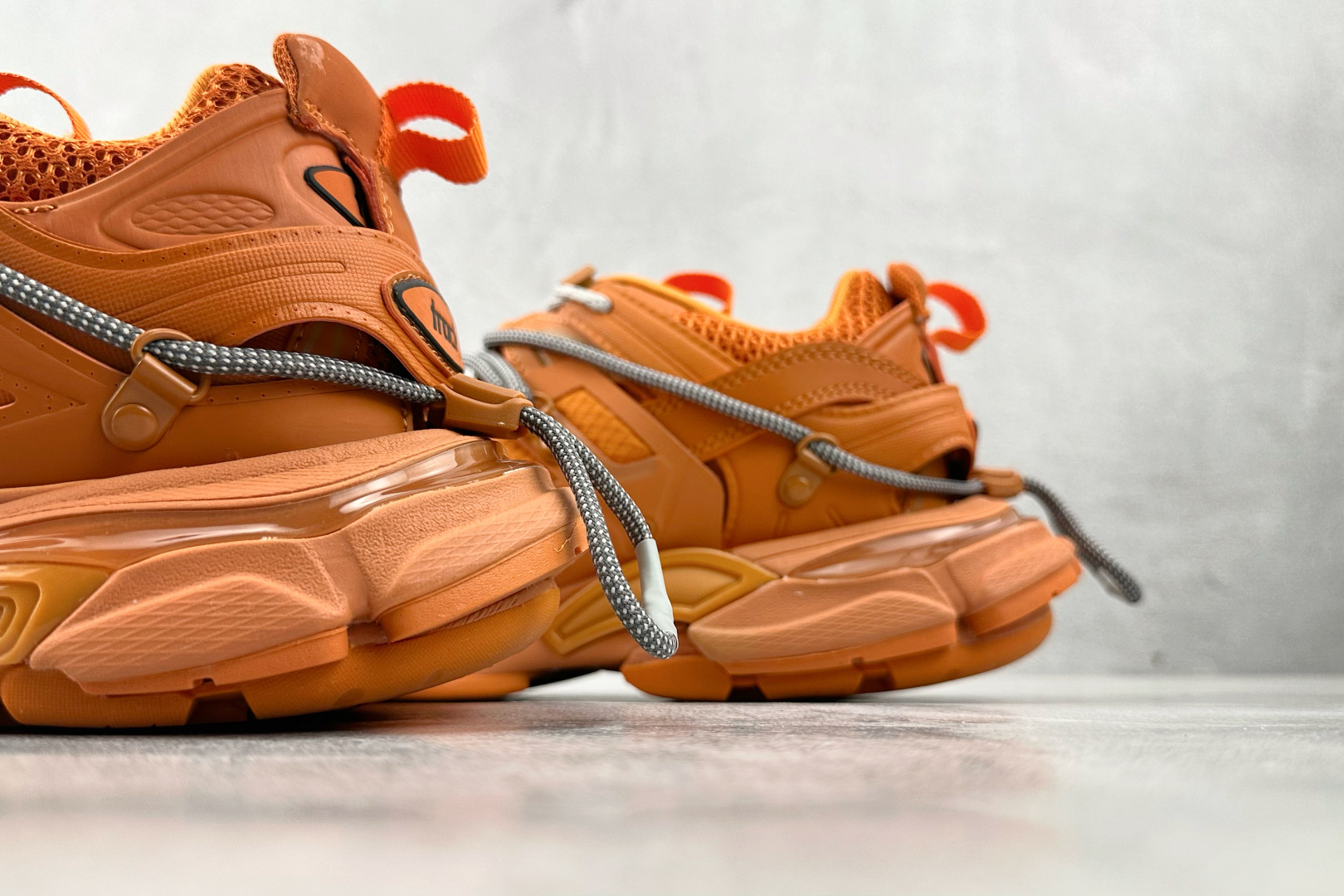 代购版 Balenciaga巴黎世家 Track Trail 圆头系带 橙色 800592 WTR7000