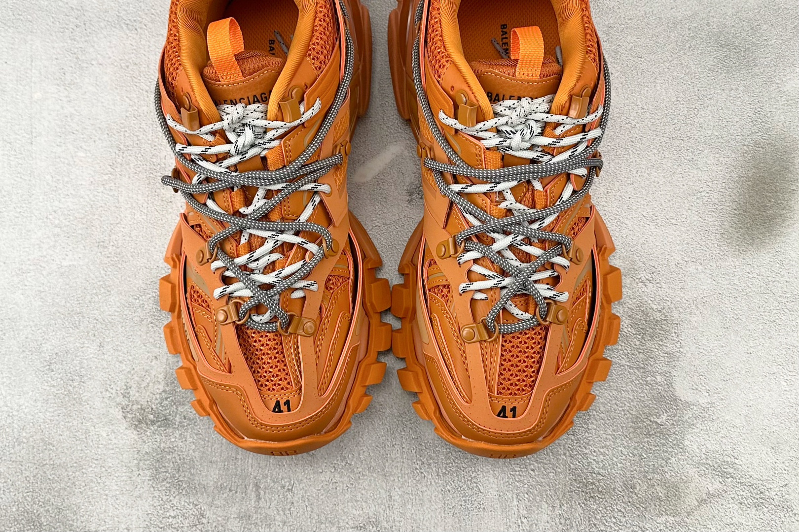 代购版 Balenciaga巴黎世家 Track Trail 圆头系带 橙色 800592 WTR7000