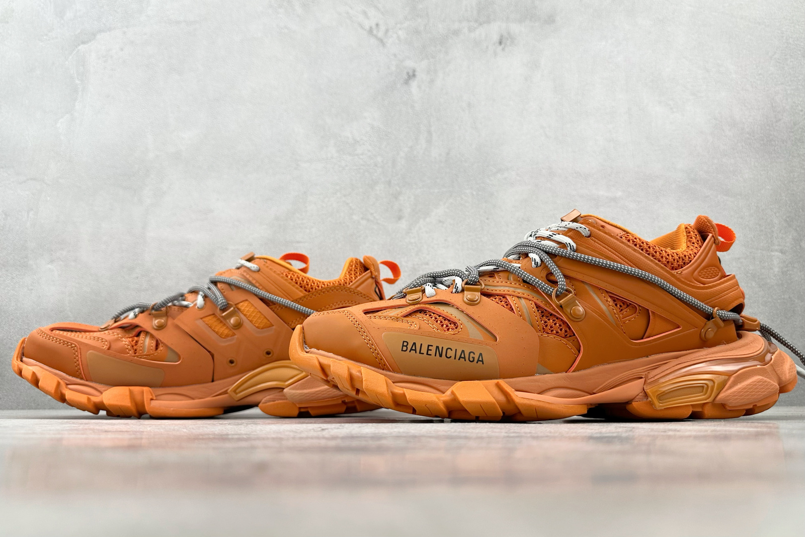 代购版 Balenciaga巴黎世家 Track Trail 圆头系带 橙色 800592 WTR7000