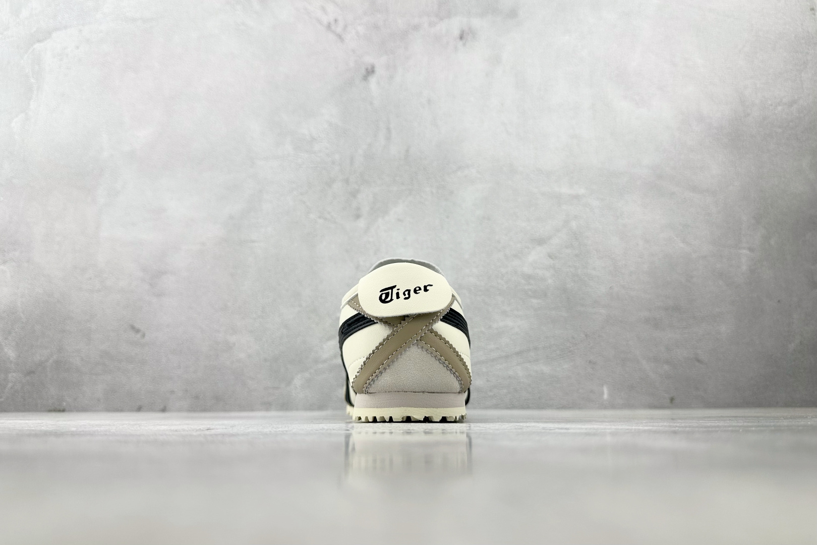渠道特供 Onitsuka Tiger鬼塚虎 MEXICO 66 米黑色 1183C102-752