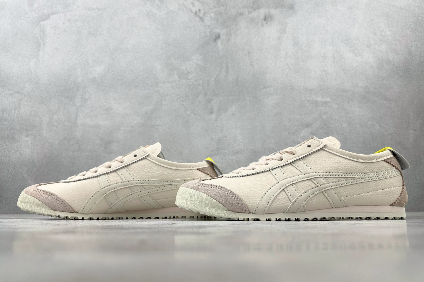 140 渠道特供 Onitsuka Tiger鬼塚虎 MEXICO 66 浅粉 1182A078-702-Chinese UA Cheap High Quatity Brand Clothes Bags handbags Sneakers wholesale wholesaler seller from China Factory suppliers Fashion Clothing Shoes best Quality Beautiful Price 140 渠道特供 Onitsuka Tiger鬼塚虎 MEXICO 66 浅粉 1182A078-702