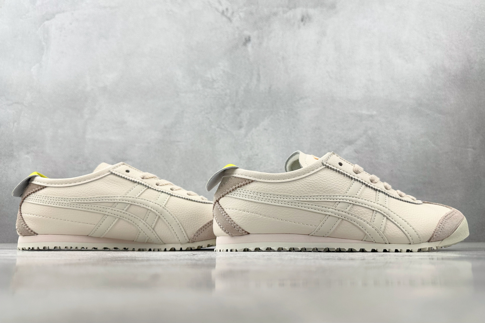 140 渠道特供 Onitsuka Tiger鬼塚虎 MEXICO 66 浅粉 1182A078-702-Chinese UA Cheap High Quatity Brand Clothes Bags handbags Sneakers wholesale wholesaler seller from China Factory suppliers Fashion Clothing Shoes best Quality Beautiful Price 140 渠道特供 Onitsuka Tiger鬼塚虎 MEXICO 66 浅粉 1182A078-702