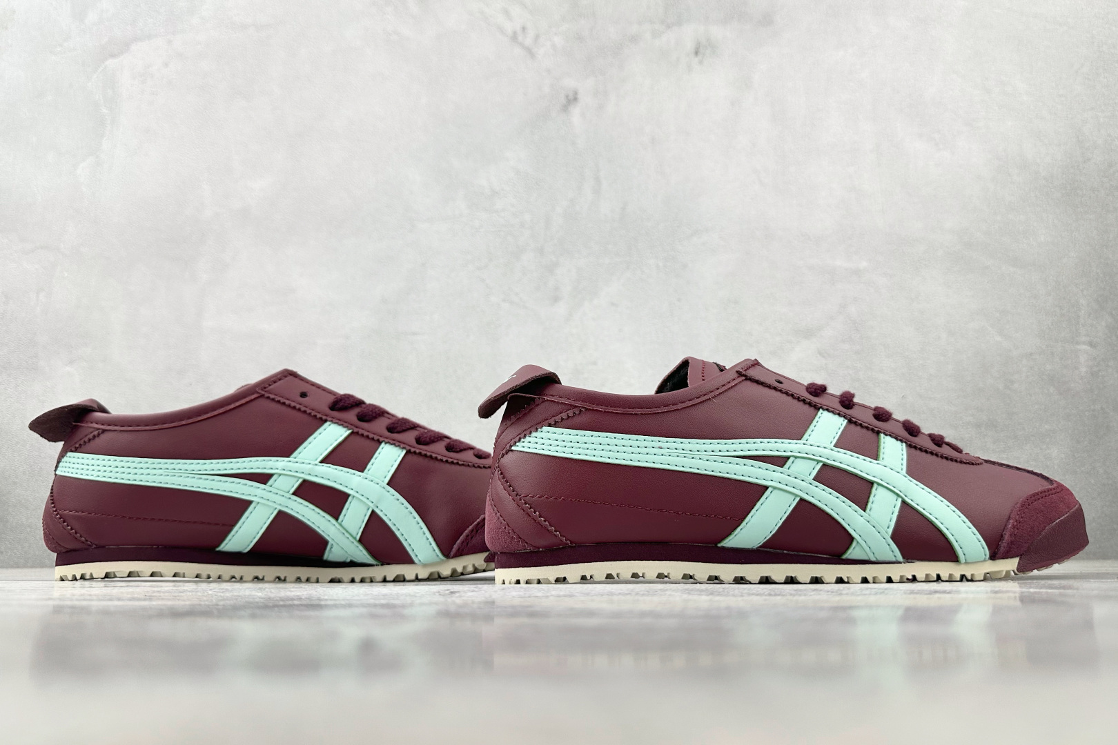 140 渠道特供 Onitsuka Tiger鬼塚虎 MEXICO 66 深红蓝色 1183C102-500-Chinese UA Cheap High Quatity Brand Clothes Bags handbags Sneakers wholesale wholesaler seller from China Factory suppliers Fashion Clothing Shoes best Quality Beautiful Price 140 渠道特供 Onitsuka Tiger鬼塚虎 MEXICO 66 深红蓝色 1183C102-500