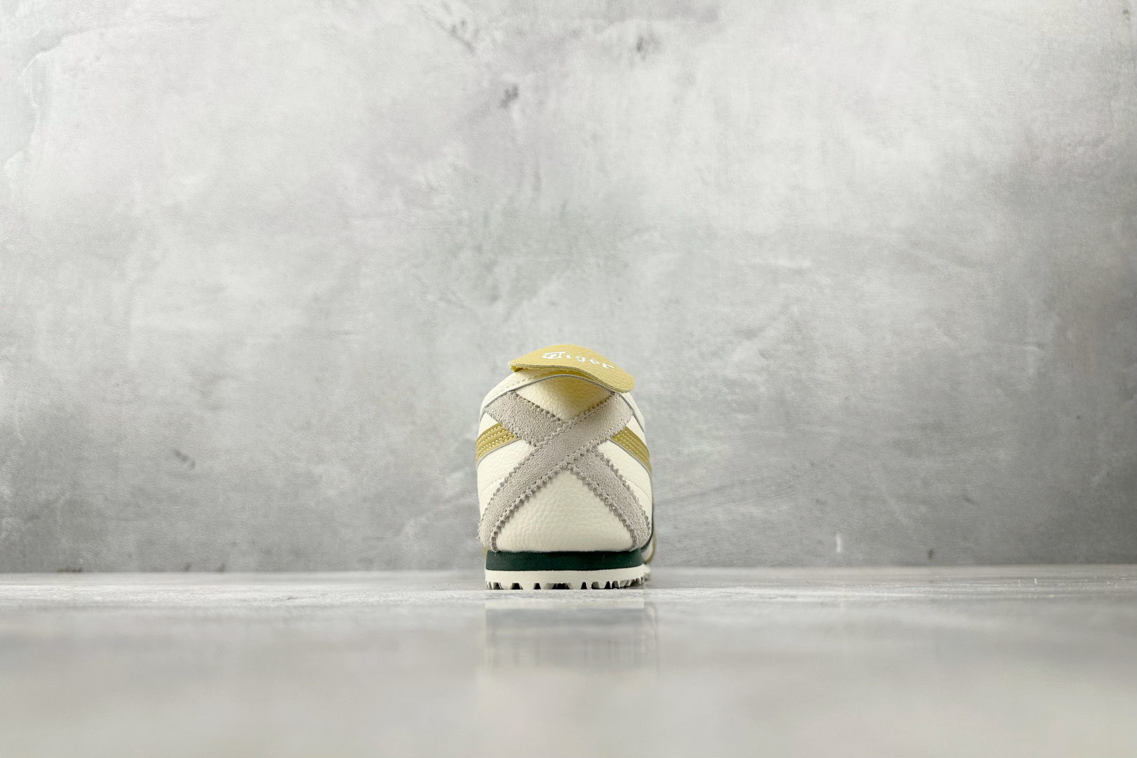 140 渠道特供 Onitsuka Tiger鬼塚虎 MEXICO 66 米白黄色 1183A201-120-Chinese UA Cheap High Quatity Brand Clothes Bags handbags Sneakers wholesale wholesaler seller from China Factory suppliers Fashion Clothing Shoes best Quality Beautiful Price 140 渠道特供 Onitsuka Tiger鬼塚虎 MEXICO 66 米白黄色 1183A201-120