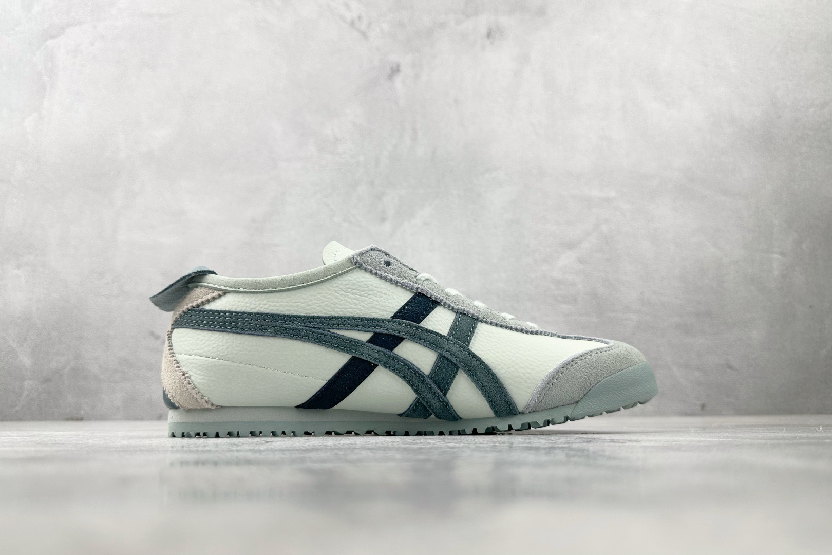 140 渠道特供 Onitsuka Tiger鬼塚虎 MEXICO 66淡薄荷 1183C076-300-Chinese UA Cheap High Quatity Brand Clothes Bags handbags Sneakers wholesale wholesaler seller from China Factory suppliers Fashion Clothing Shoes best Quality Beautiful Price 140 渠道特供 Onitsuka Tiger鬼塚虎 MEXICO 66淡薄荷 1183C076-300