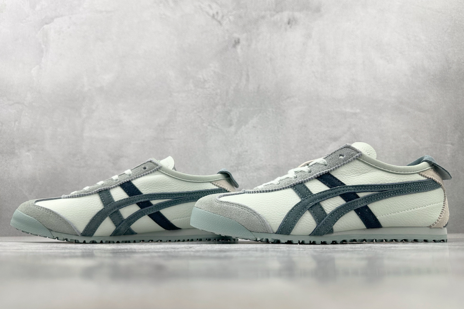 140 渠道特供 Onitsuka Tiger鬼塚虎 MEXICO 66淡薄荷 1183C076-300-Chinese UA Cheap High Quatity Brand Clothes Bags handbags Sneakers wholesale wholesaler seller from China Factory suppliers Fashion Clothing Shoes best Quality Beautiful Price 140 渠道特供 Onitsuka Tiger鬼塚虎 MEXICO 66淡薄荷 1183C076-300