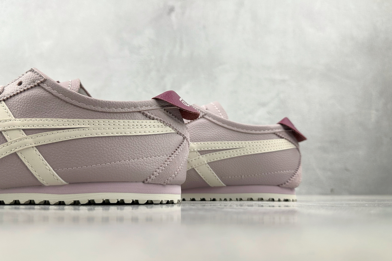 140 渠道特供 Onitsuka Tiger鬼塚虎 MEXICO 66 浅紫色 1183B771-703-Chinese UA Cheap High Quatity Brand Clothes Bags handbags Sneakers wholesale wholesaler seller from China Factory suppliers Fashion Clothing Shoes best Quality Beautiful Price 140 渠道特供 Onitsuka Tiger鬼塚虎 MEXICO 66 浅紫色 1183B771-703