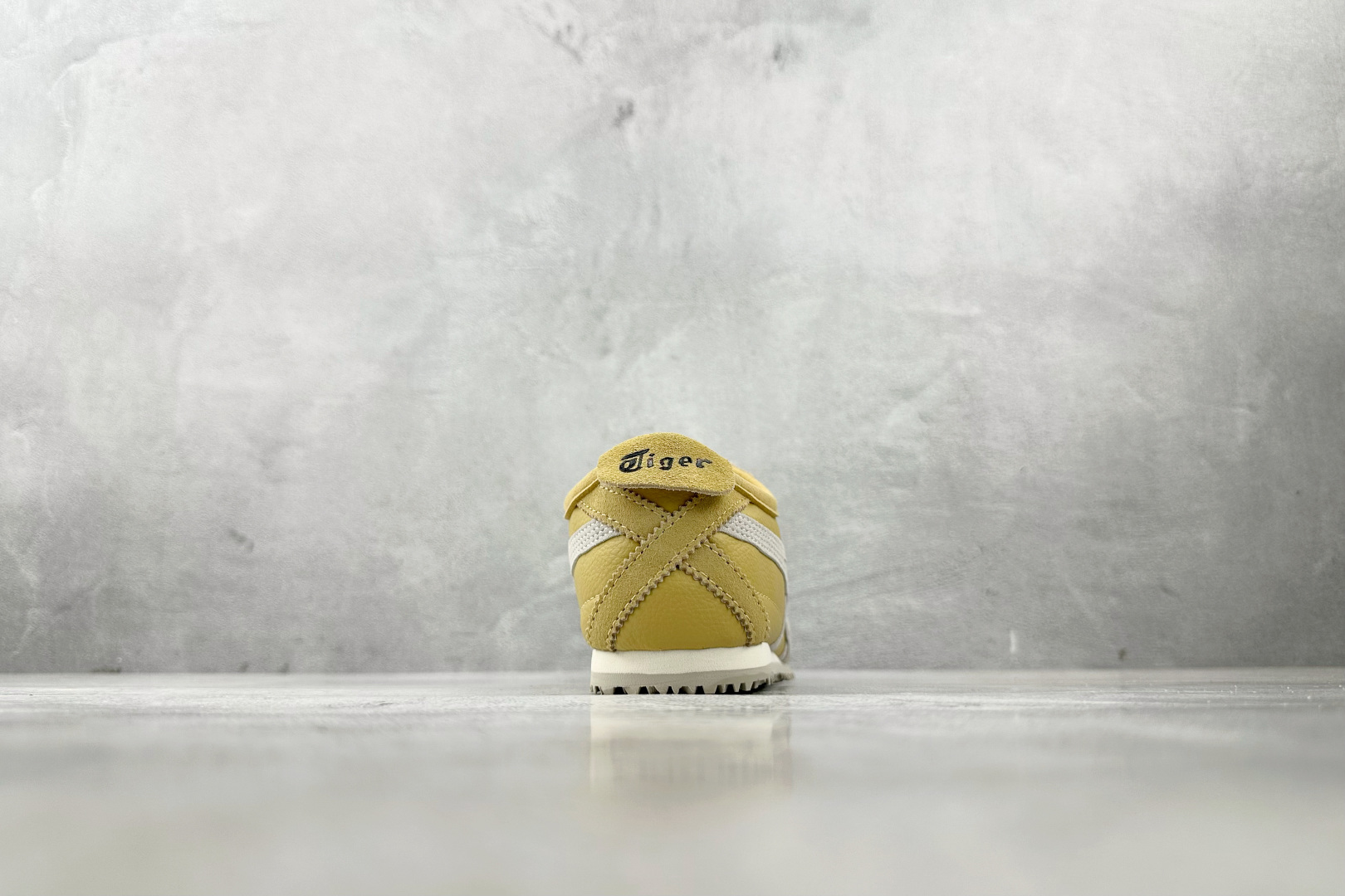 140 渠道特供 Onitsuka Tiger鬼塚虎 MEXICO 66 Vin 米黄色 1183B391-204-Chinese UA Cheap High Quatity Brand Clothes Bags handbags Sneakers wholesale wholesaler seller from China Factory suppliers Fashion Clothing Shoes best Quality Beautiful Price 140 渠道特供 Onitsuka Tiger鬼塚虎 MEXICO 66 Vin 米黄色 1183B391-204